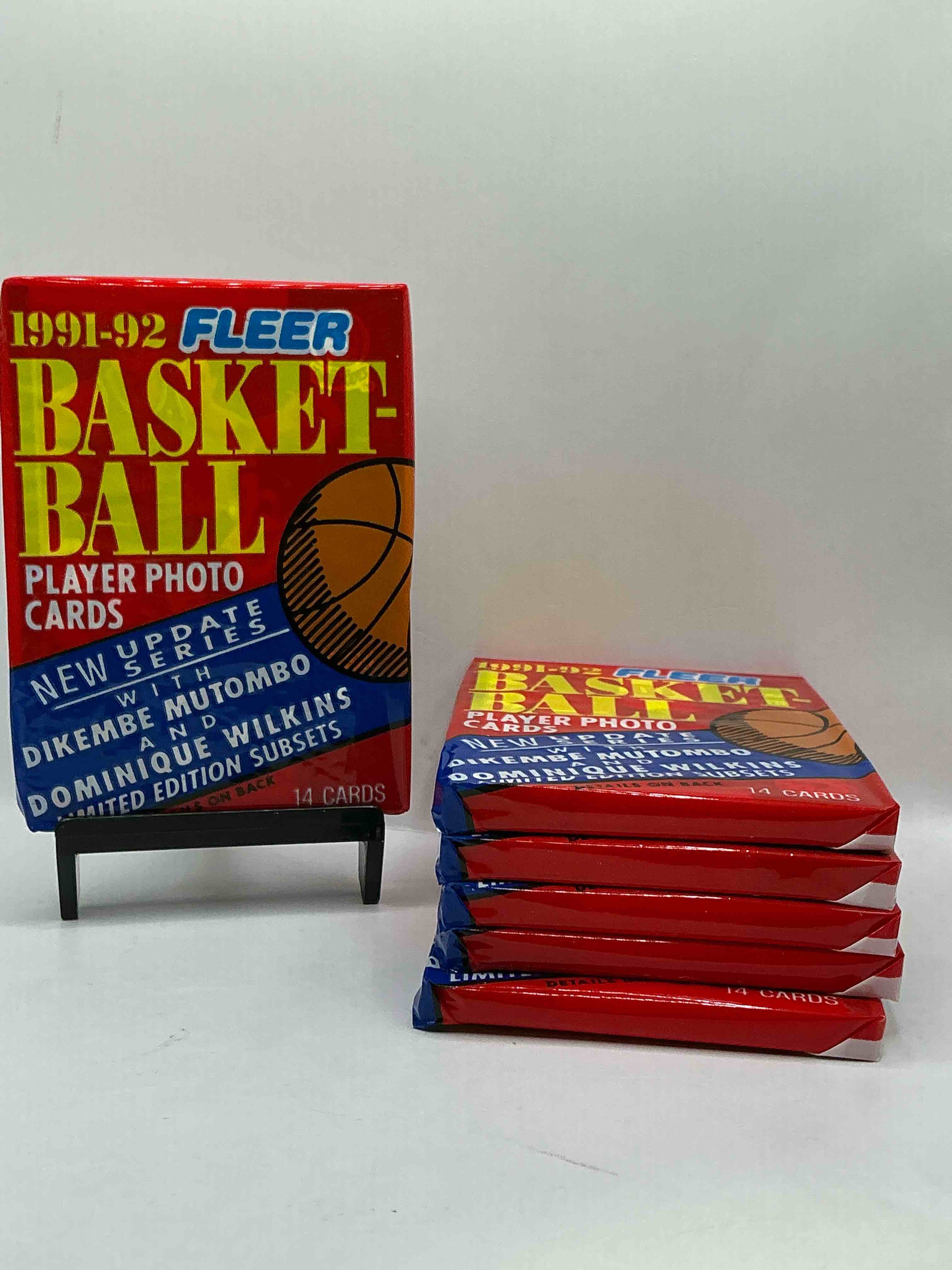 Basketball Wow! Rare 1991/92 NBA Fleer Sealed Sports Collectible Card Pack, Direct From Original Sealed Retail Case! So Many Awesome Cards To Search For Michael Jordan (PSA 10 Value $150) Larry Bird, Magic Johnson & Too Many Other Great Cards To List! Hard To Find, Excellent Like-New Condition!