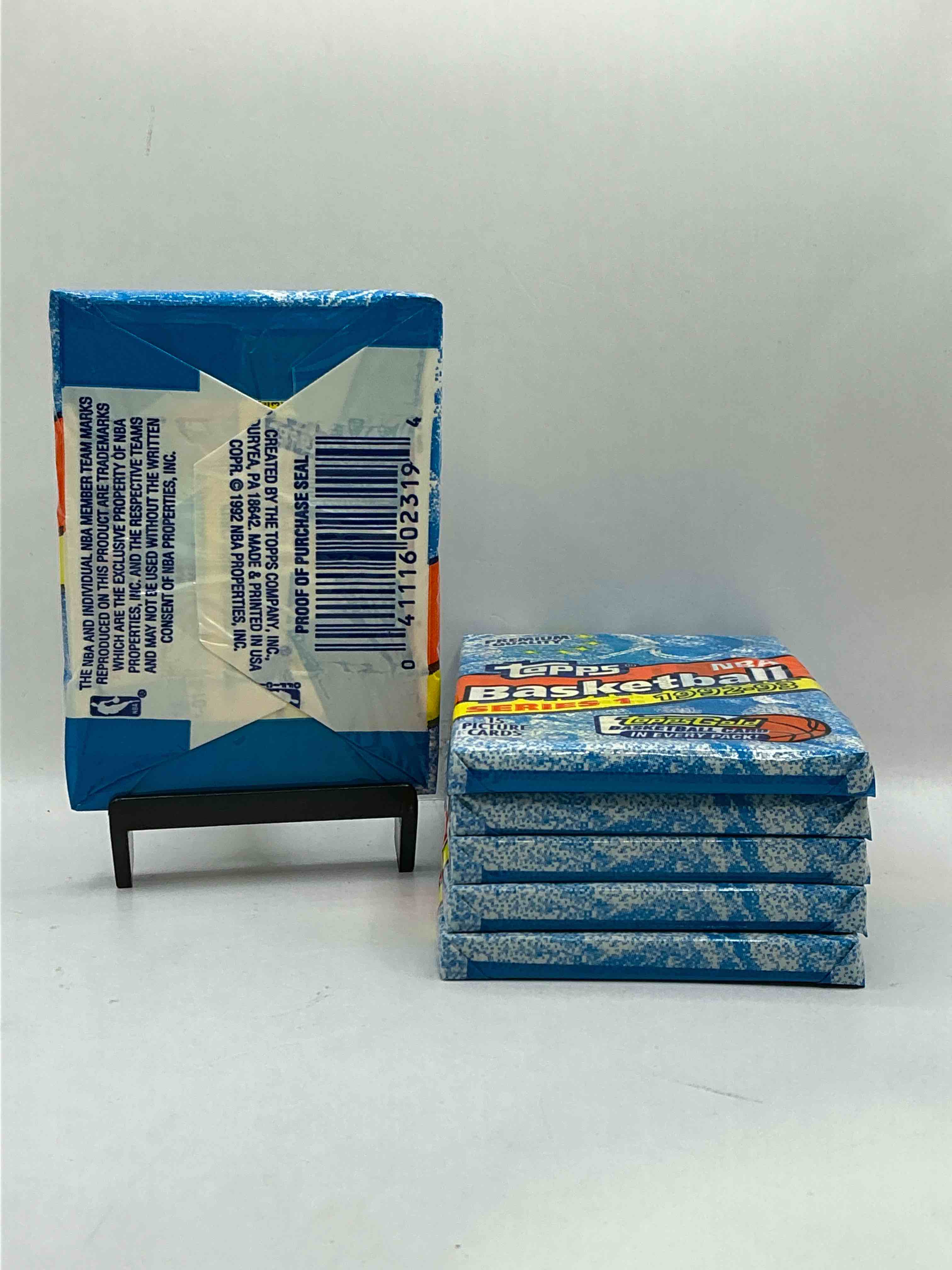 Condition photo showing New/Like New for Topps Basketball Gold! Shaq Rookie Year! Possible Michael Jordan! 1992-93 Topps Basketball Packs, Straight From Box! Each Pack Has A Topps Gold Basketball Card, Which Can Be Super Valuable! Search For Shaquille O'Neal Rookie Card, Michael Jordan Cards, Alonzo Mourning Rookie Cards, Jordan 50 Point Club Card & More!Insane Basketball Bonanza!