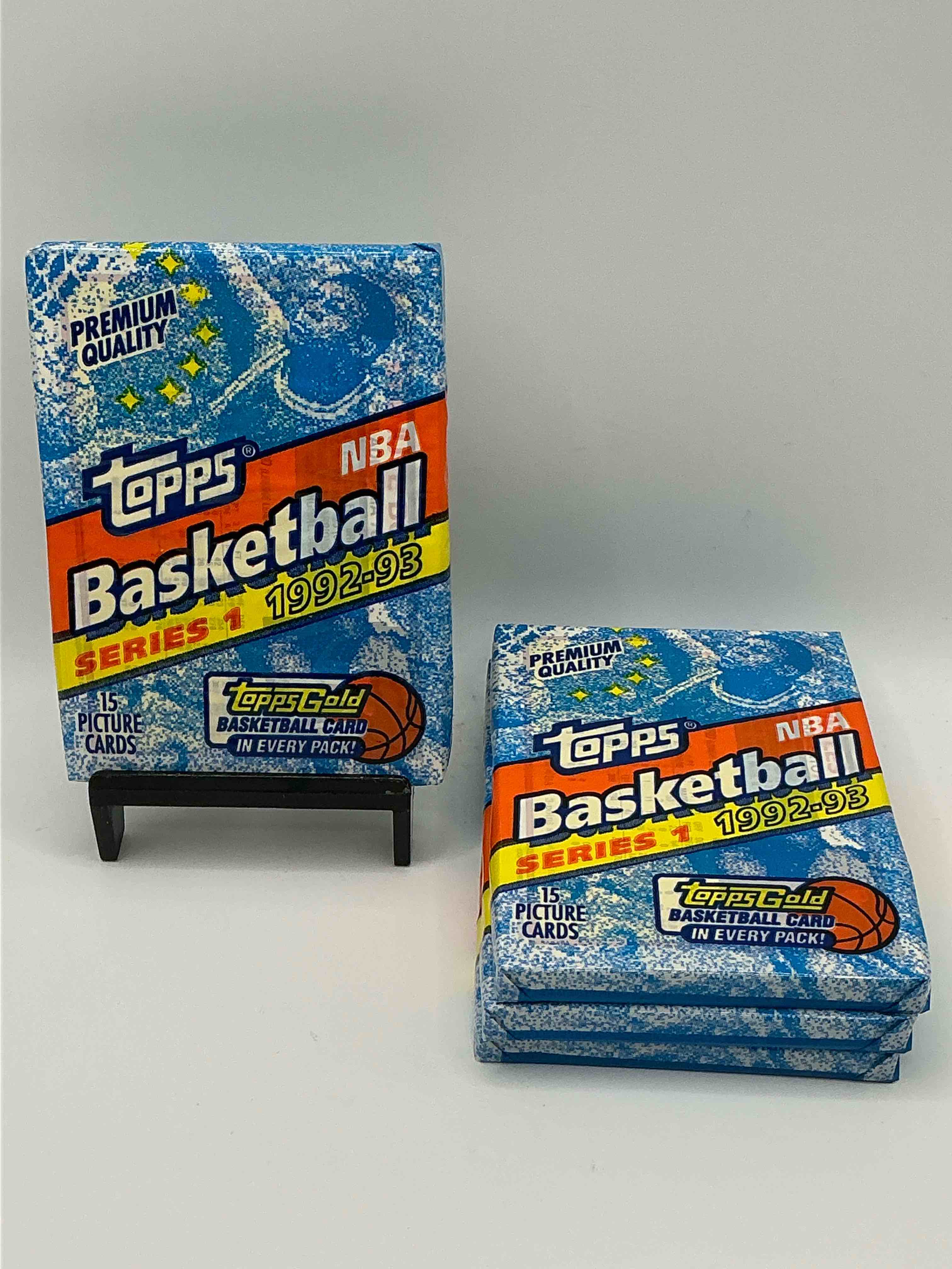 Topps Basketball Gold! Shaq Rookie Year! Possible Michael Jordan! 1992-93 Topps Basketball Packs, Straight From Box! Each Pack Has A Topps Gold Basketball Card, Which Can Be Super Valuable! Search For Shaquille O'Neal Rookie Card, Michael Jordan Cards, Alonzo Mourning Rookie Cards, Jordan 50 Point Club Card & More!Insane Basketball Bonanza!