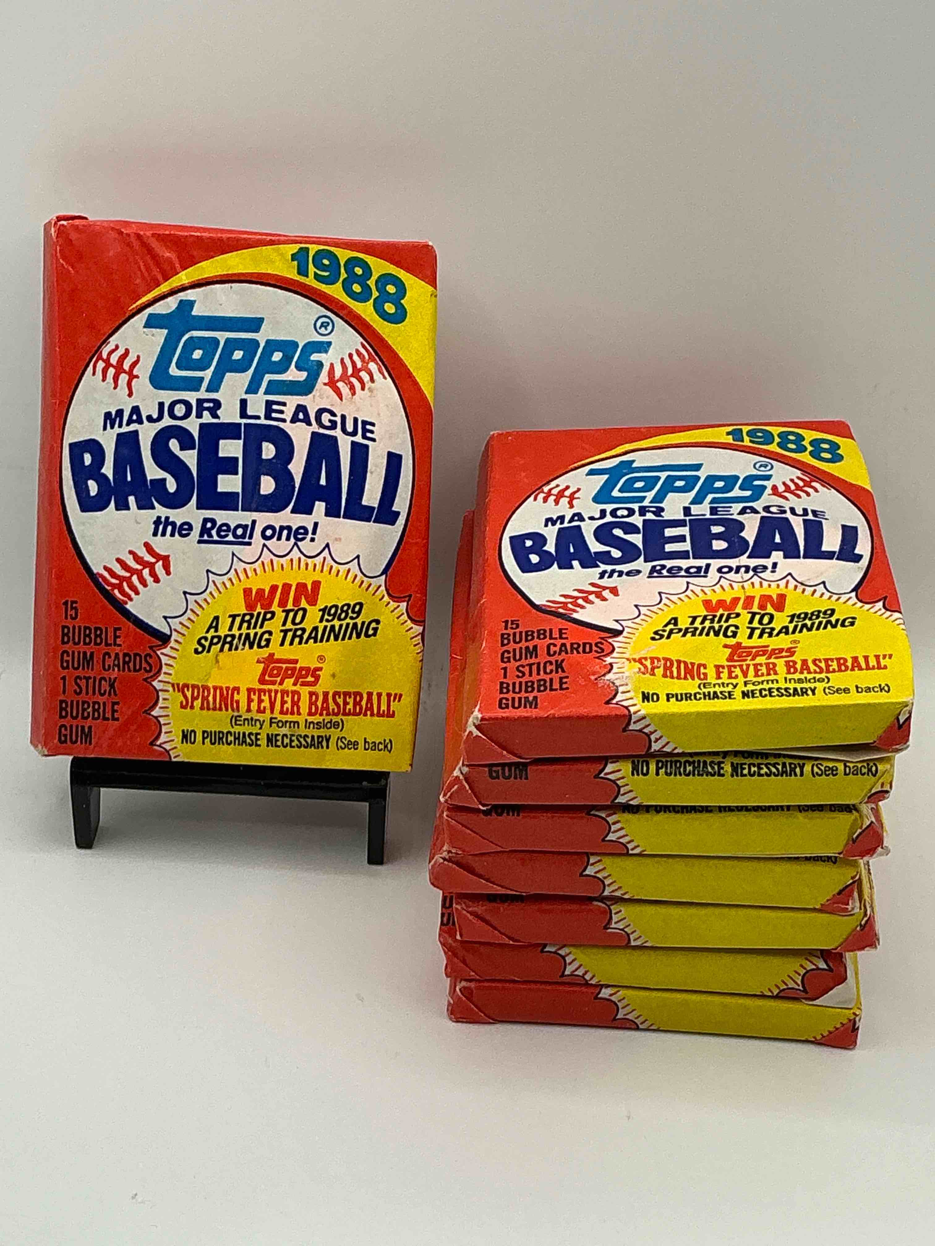 80's Baseball Fan's Rejoice! 1988 Topps Baseball Unopened Wax Packs Full Of Collectible Trading Cards! Search For Valuable Don Mattingly "World Of Baseball" & Nolan Ryan Cards Worth Hundreds In Perfect Condition!