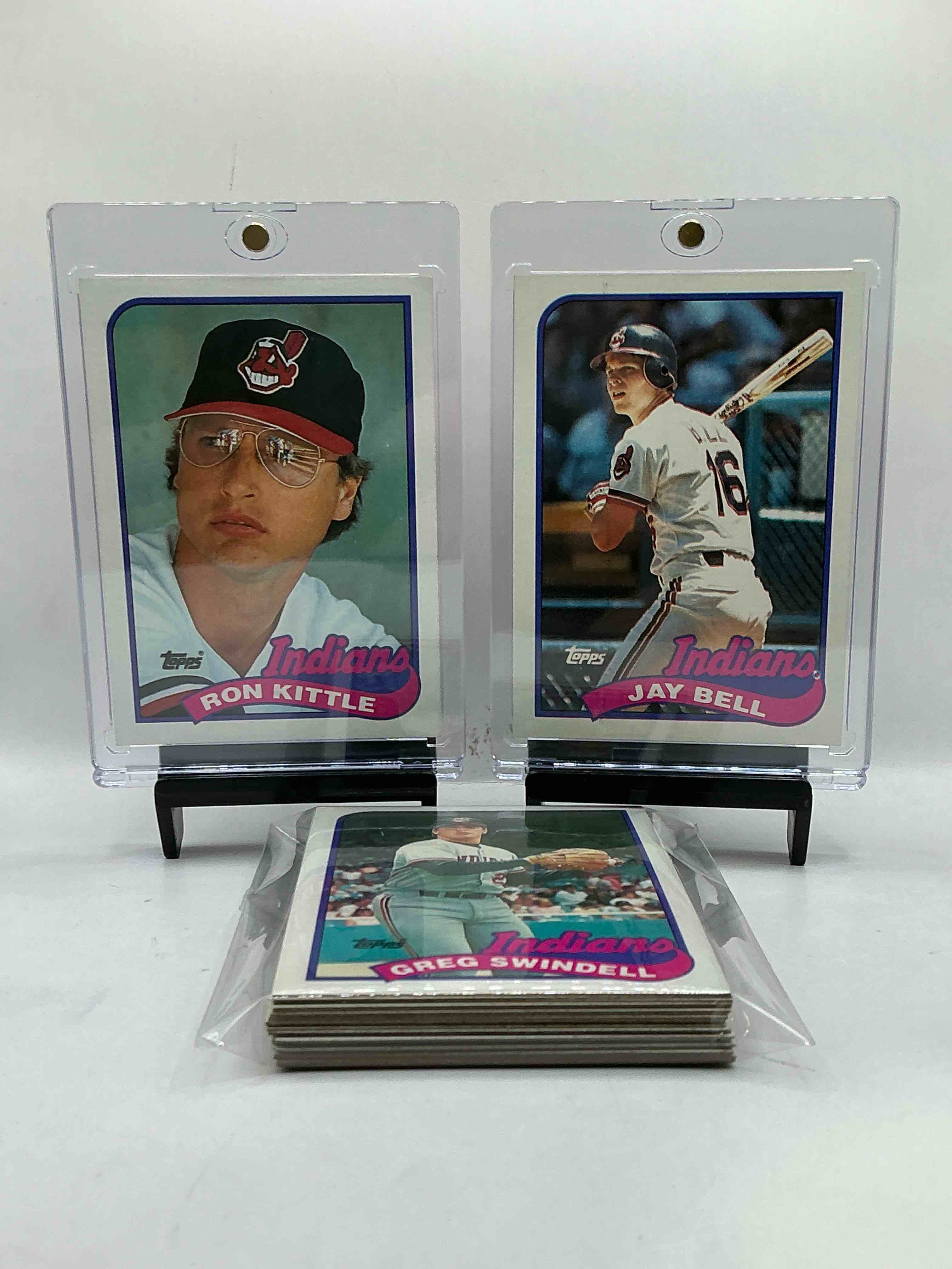 Condition photo showing New/Like New for 1989 Cleveland Indians Set! Jay Bell, Ron Kittle & More! This 25 Card Set Includes Commons, Legends & More!