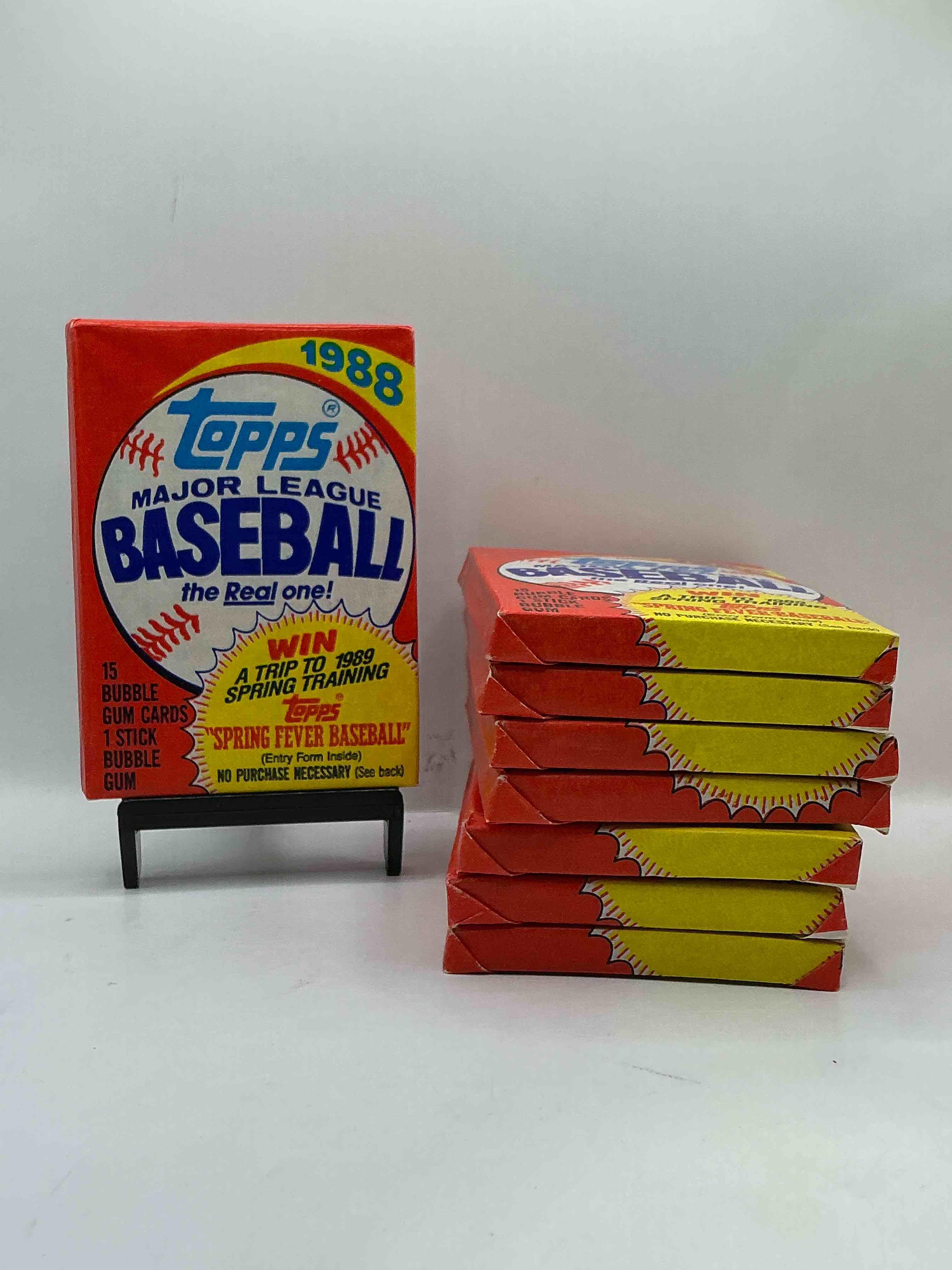 80's Baseball Fan's Rejoice! 1988 Topps Baseball Unopened Wax Packs Full Of Collectible Trading Cards! Search For Valuable Don Mattingly "World Of Baseball" & Nolan Ryan Cards Worth Hundreds In Perfect Condition!