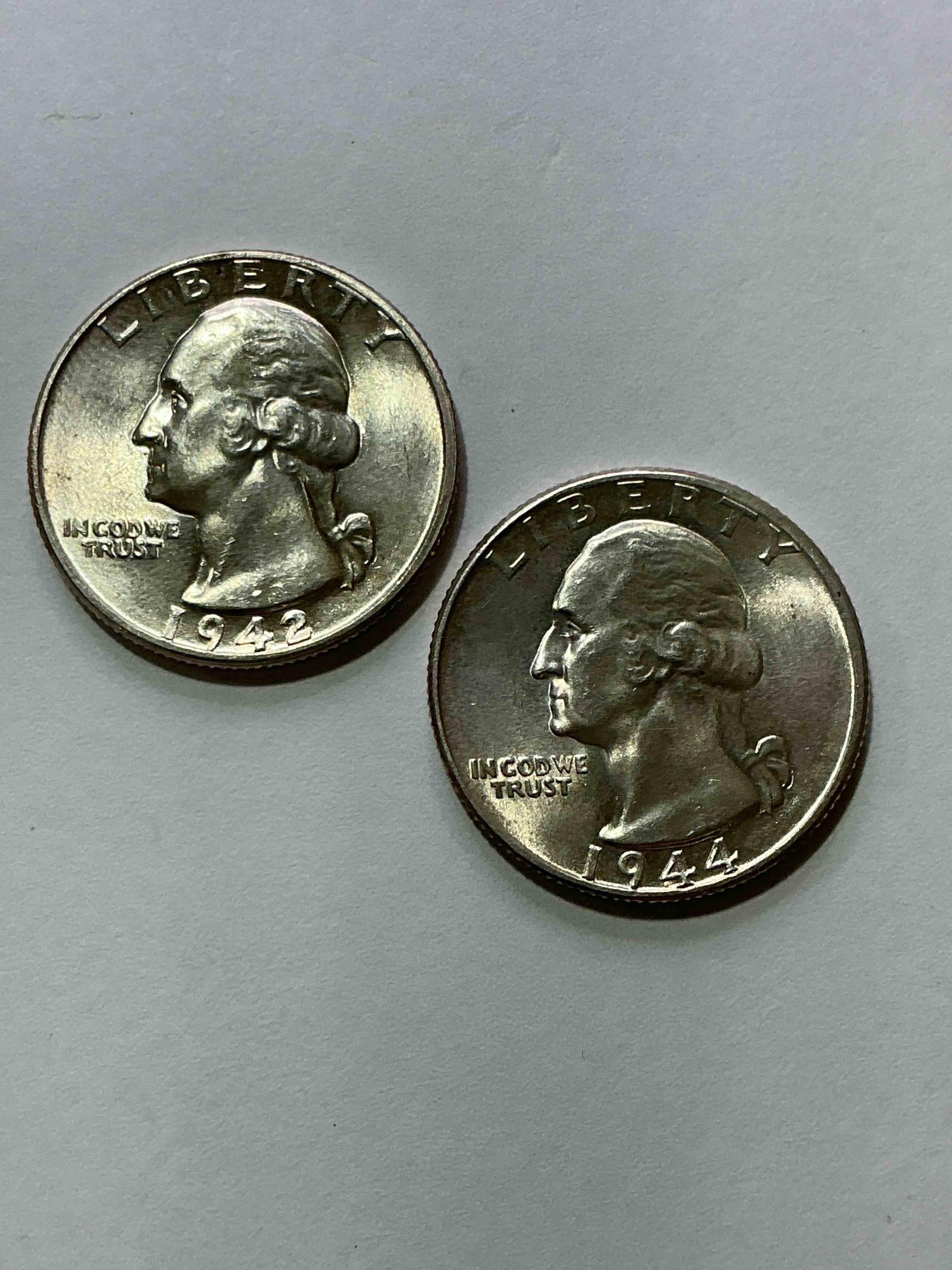 george washington brilliant uncirculated world war ii silver! pre 1965 u.s. quarter dollar coins were actually silver, here are great examples of awesome, pristine george washington silver quarters, stunning & circulated! rare mints! great for investing in precious metals! these coins were minted at 90% silver and 10% copper, giving them a net weight of .18084 ounces of pure silver per coin! very hard to find, stunning! invest in fine u.s. silver!