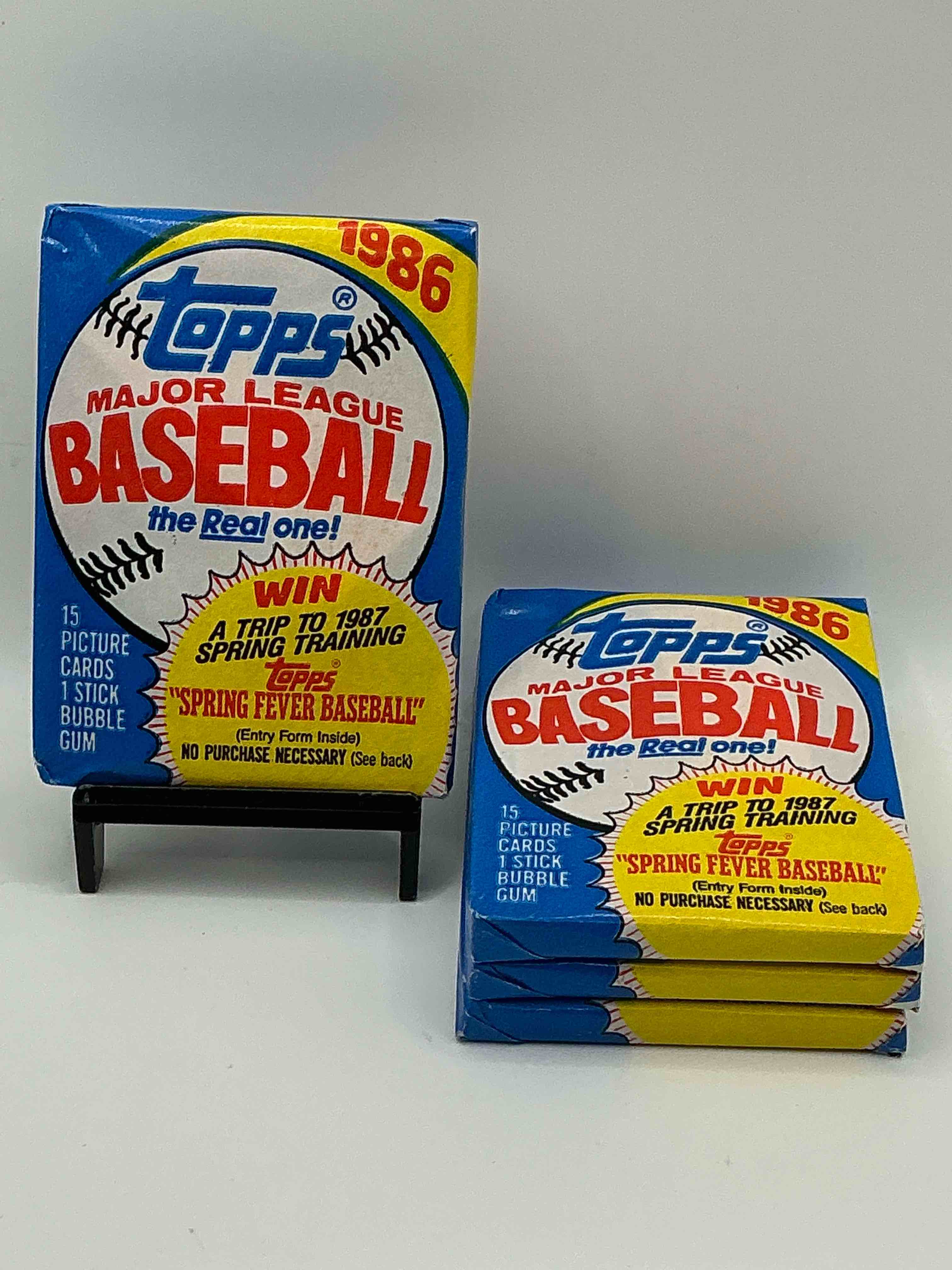Wow! Super Rare! 1986 Topps Baseball Unopened Wax Pack, Direct From Original Retail Case! Impossible To Find! Search For Jose Canseco's Earliest Rookie #649 (PSA 10 $325 Value), Nolan Ryan #310 (PSA 10 $175 Value), Don Mattingly #109 (PSA 10 $175 Value), Cecil Fielder Rookie & Way Too Many Valuable Cards To List Incredibly Hard To Get, Excellent Condition!