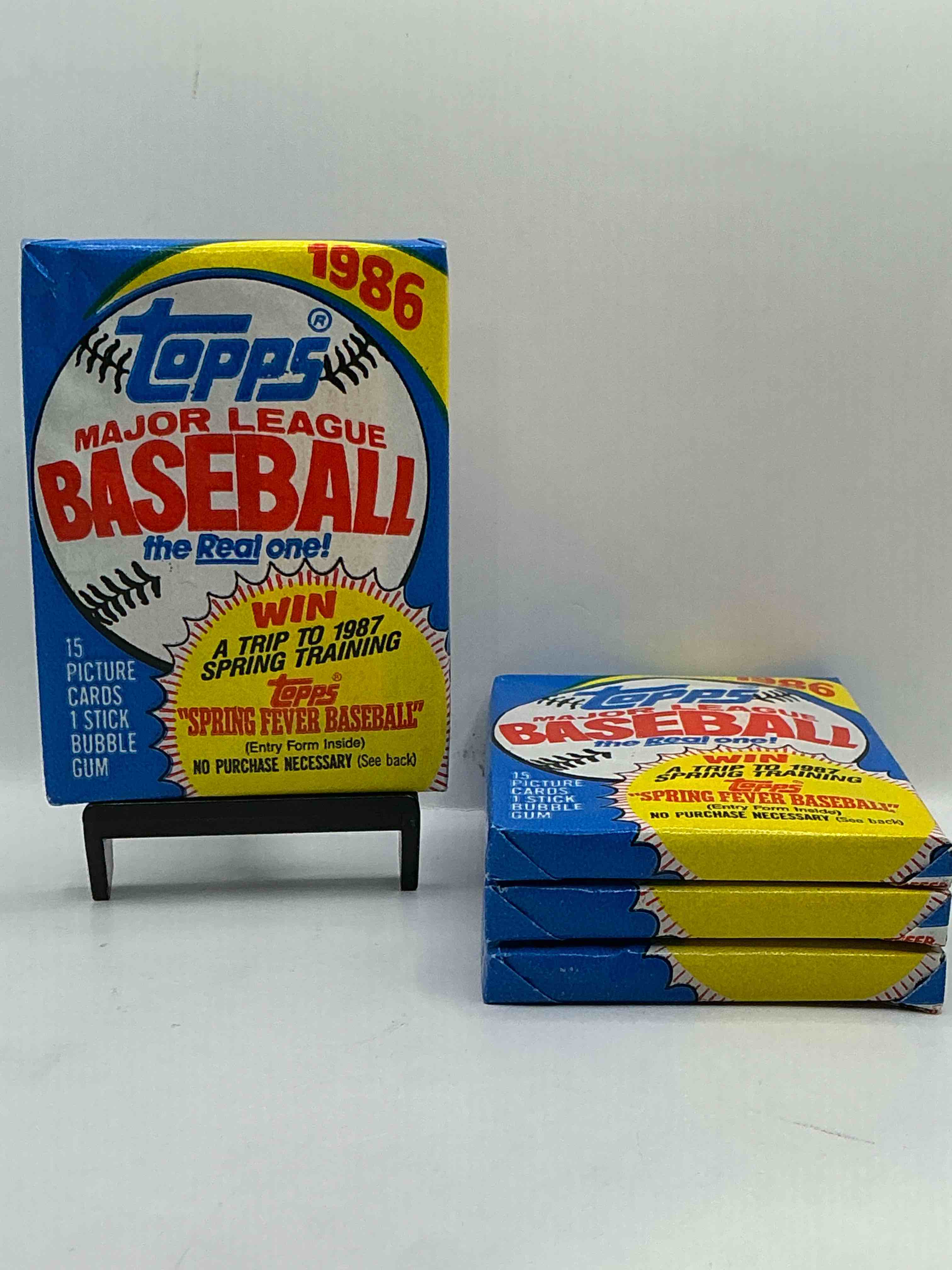 Wow! Super Rare! 1986 Topps Baseball Unopened Wax Pack, Direct From Original Retail Case! Impossible To Find! Search For Jose Canseco's Earliest Rookie #649 (PSA 10 $325 Value), Nolan Ryan #310 (PSA 10 $175 Value), Don Mattingly #109 (PSA 10 $175 Value), Cecil Fielder Rookie & Way Too Many Valuable Cards To List Incredibly Hard To Get, Excellent Condition!