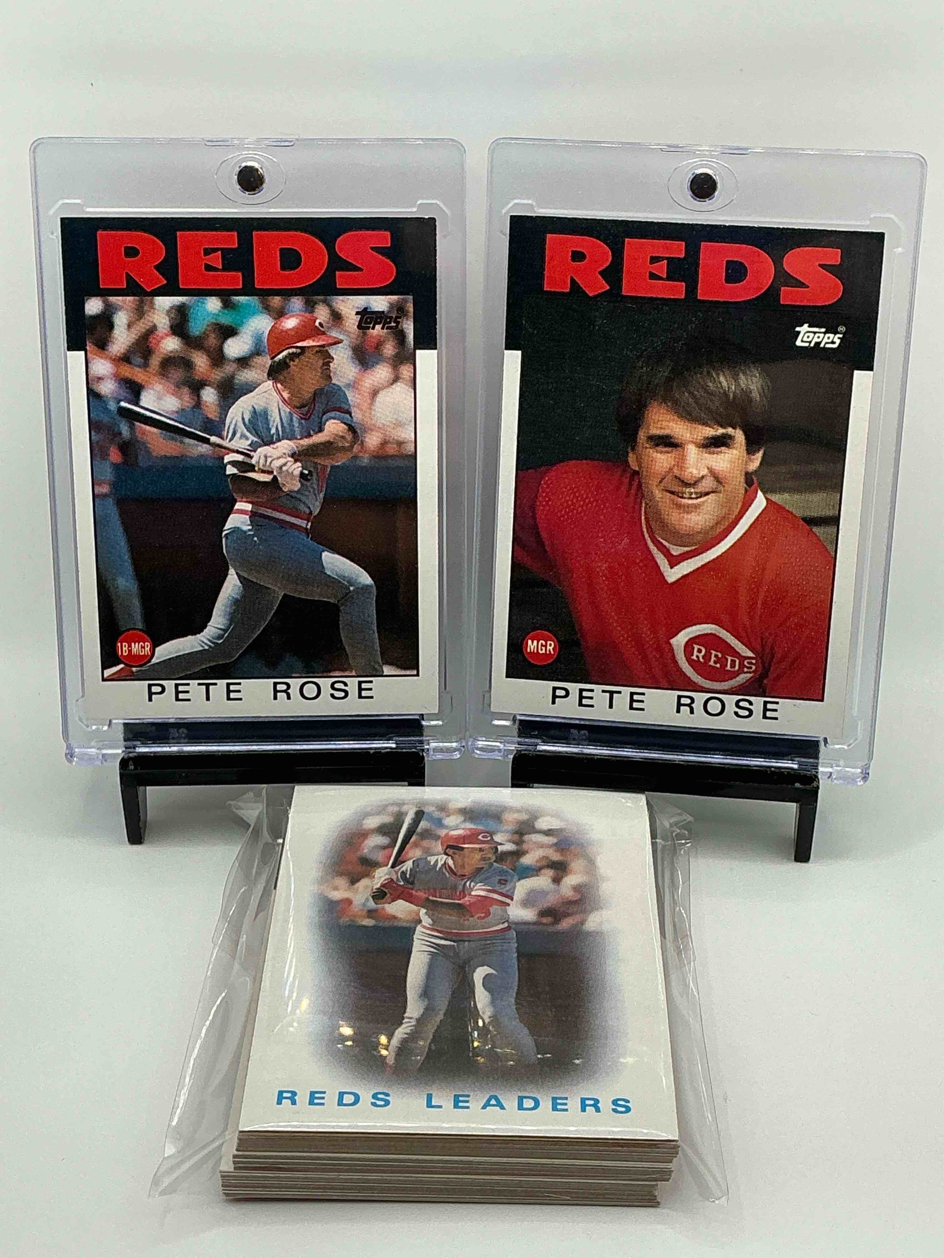 1986 topps baseball reds set! 31 card reds set, including multiple pete rose cards! legends like pete rose, eric davis & so many more!