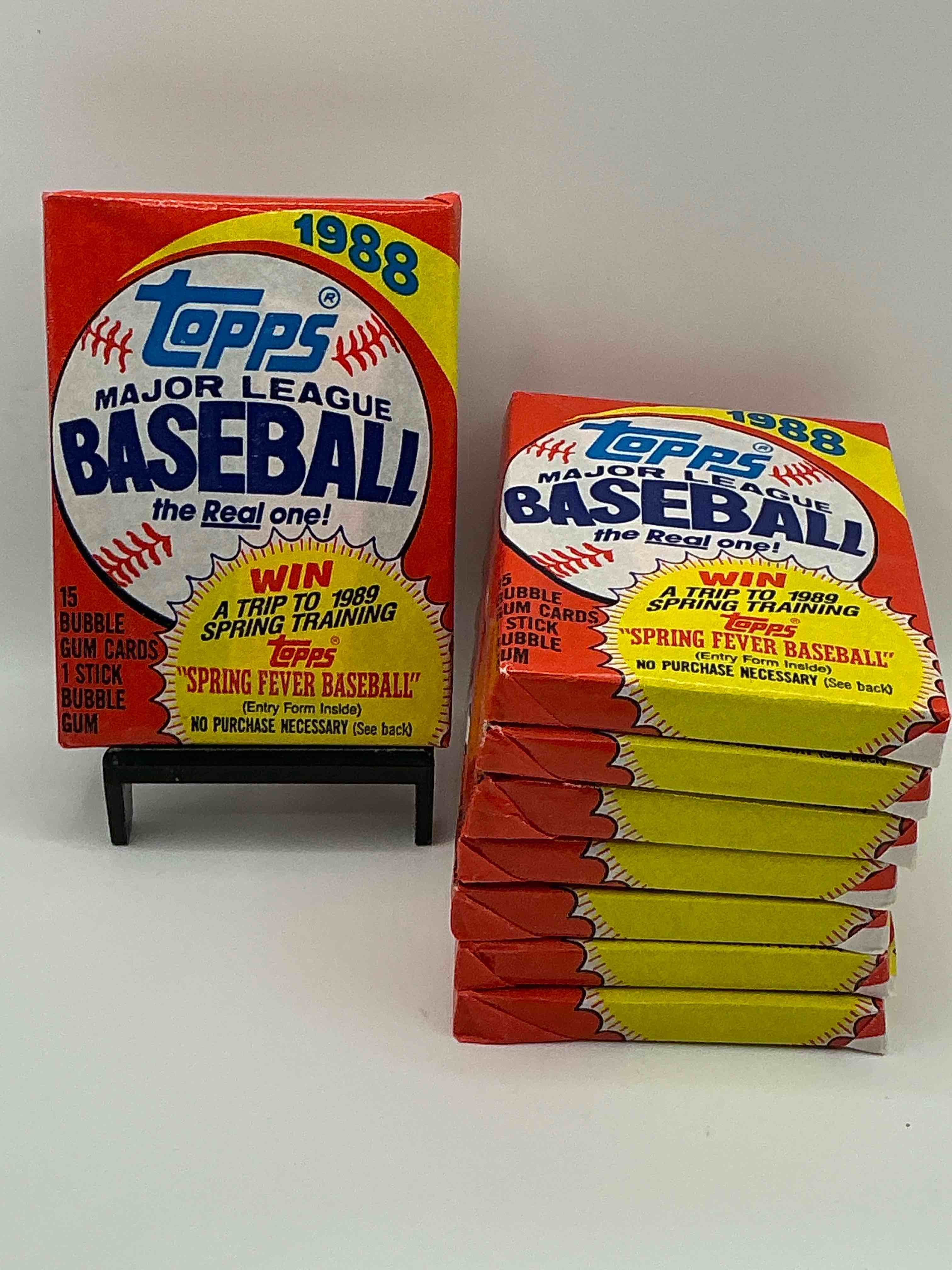 80's Baseball Fan's Rejoice! 1988 Topps Baseball Unopened Wax Packs Full Of Collectible Trading Cards! Search For Valuable Don Mattingly "World Of Baseball" & Nolan Ryan Cards Worth Hundreds In Perfect Condition!