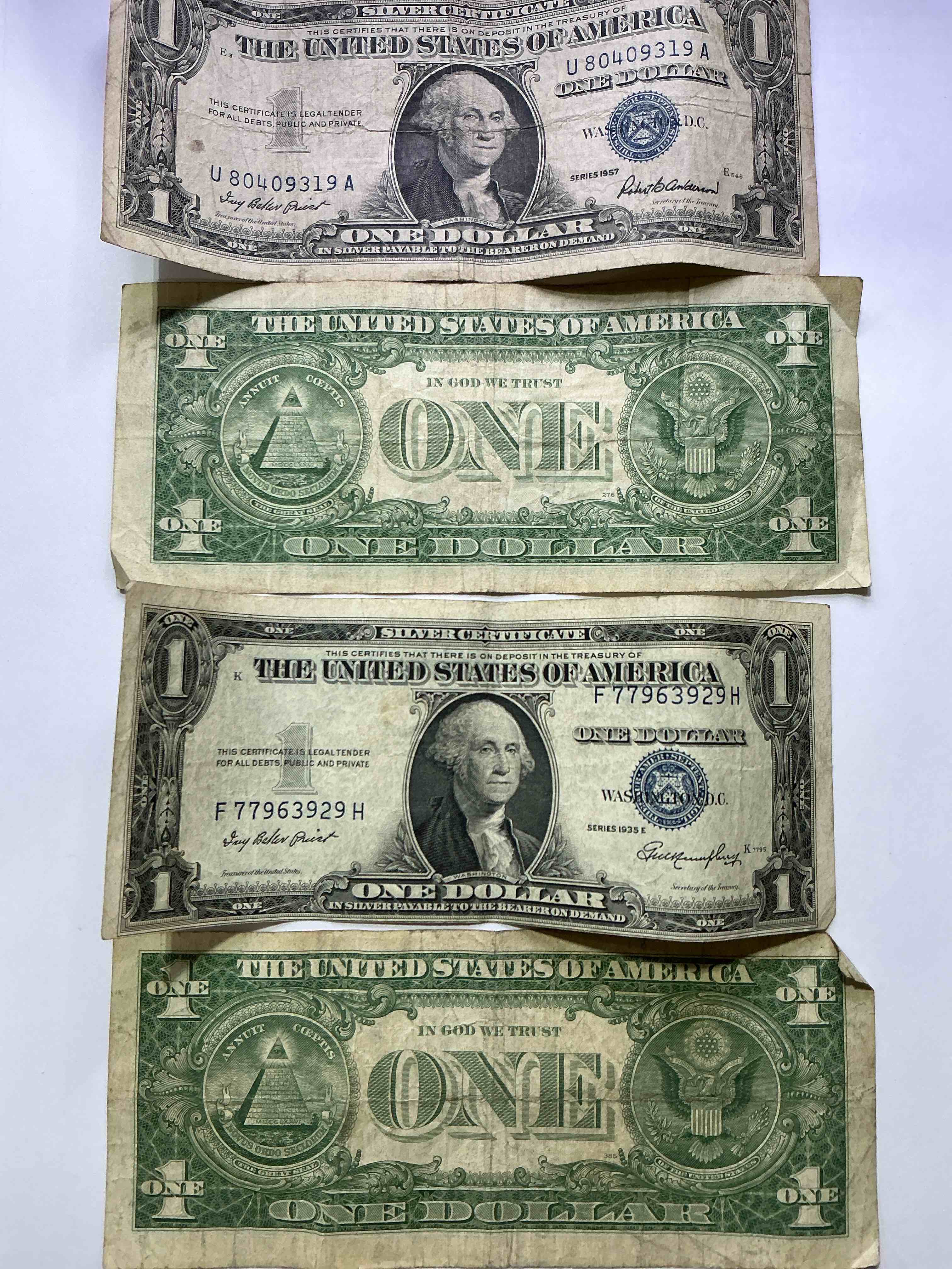 1957 & 1935 Silver Certificates! Did You Know That Prior To 1964 One Dollar U.S. Paper Money Was Actually Redeemable For Silver Dollars?! Wow How Times Have Changed! Silver Certificates Were Produced From 1878 To 1964 & Are Still Considered Legal Tender At Face Value. Here Are Gorgeous, Circulated 1935 & 1957 U.S. One Dollar Silver Certificate, With Highly Collectible "Blue Seal!* Own An Awesome Piece Of History!