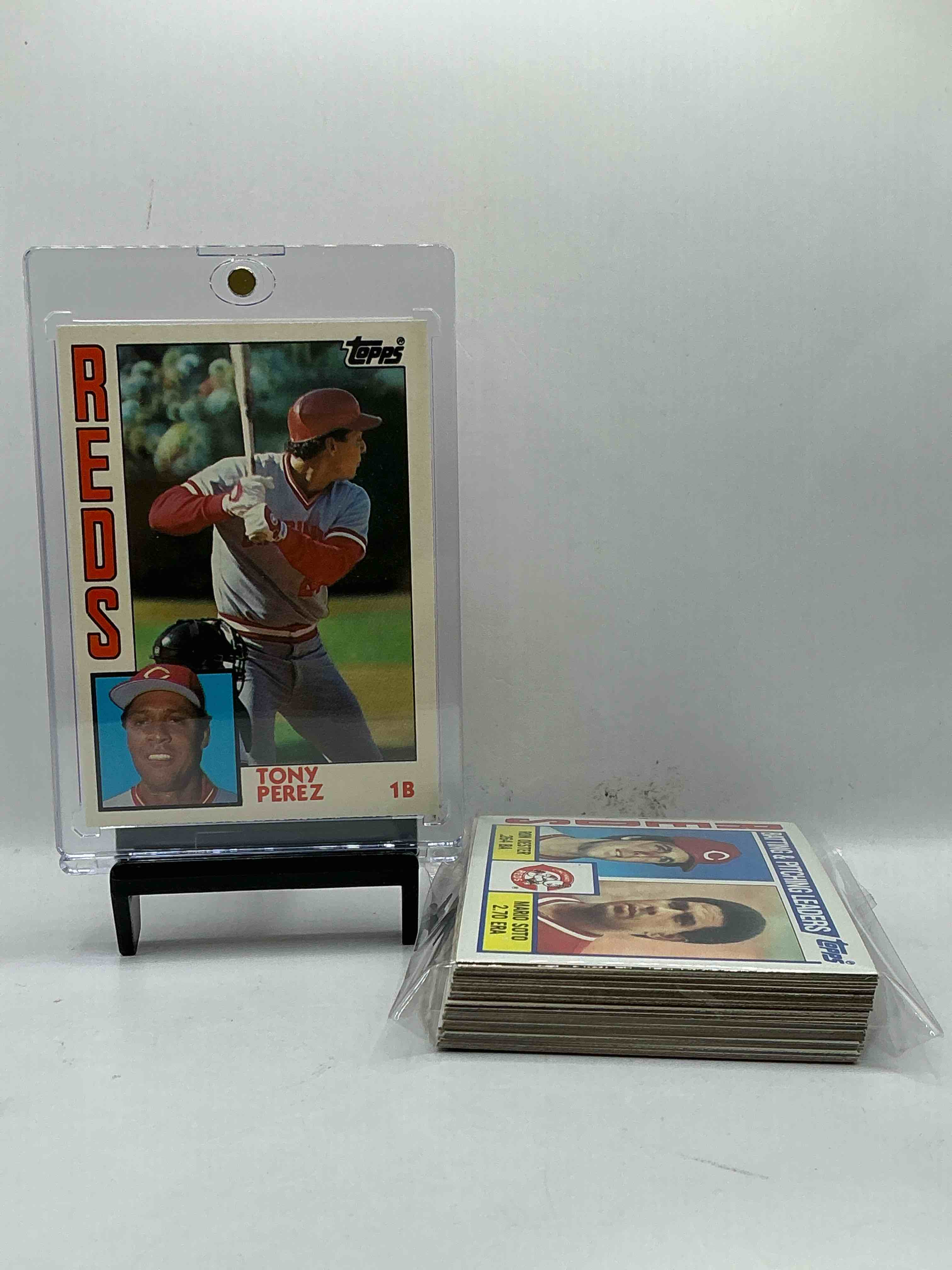 1984 reds team set! 31 card reds set! dave concepcion, cesar cedeno, ron oester & more! reds fans rejoice!