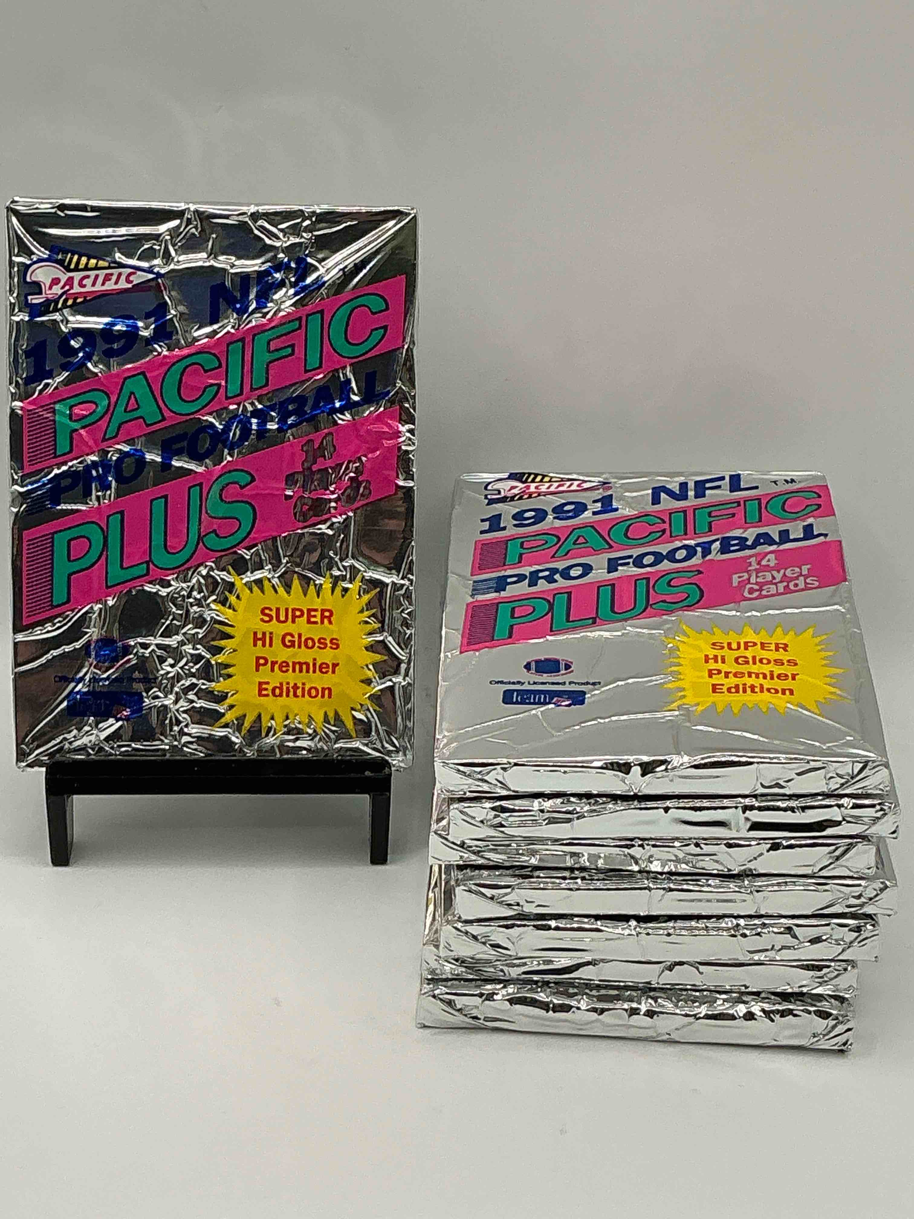 1991 pacific football, something you hardly ever see! pacific footbell sealed card pack, direct from original retail case. search for brett favre rookie, barry sanders, jerry rice & so much more! hard to find!