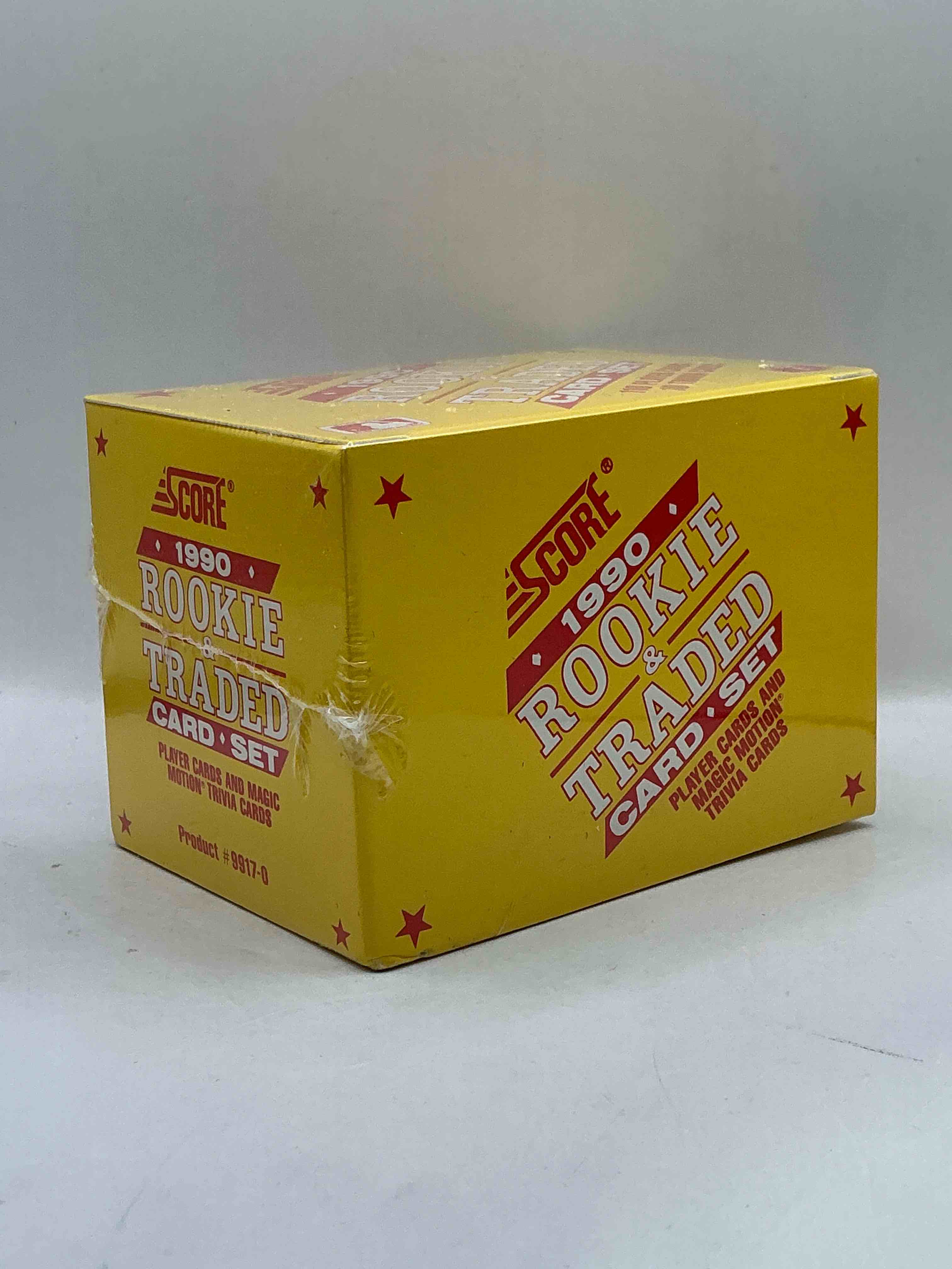 1990 score baseball rookies & traded box! unopened straight from box! these packs are loaded with awesome cards! some cards to search for are frank thomas, dave winfield & more!