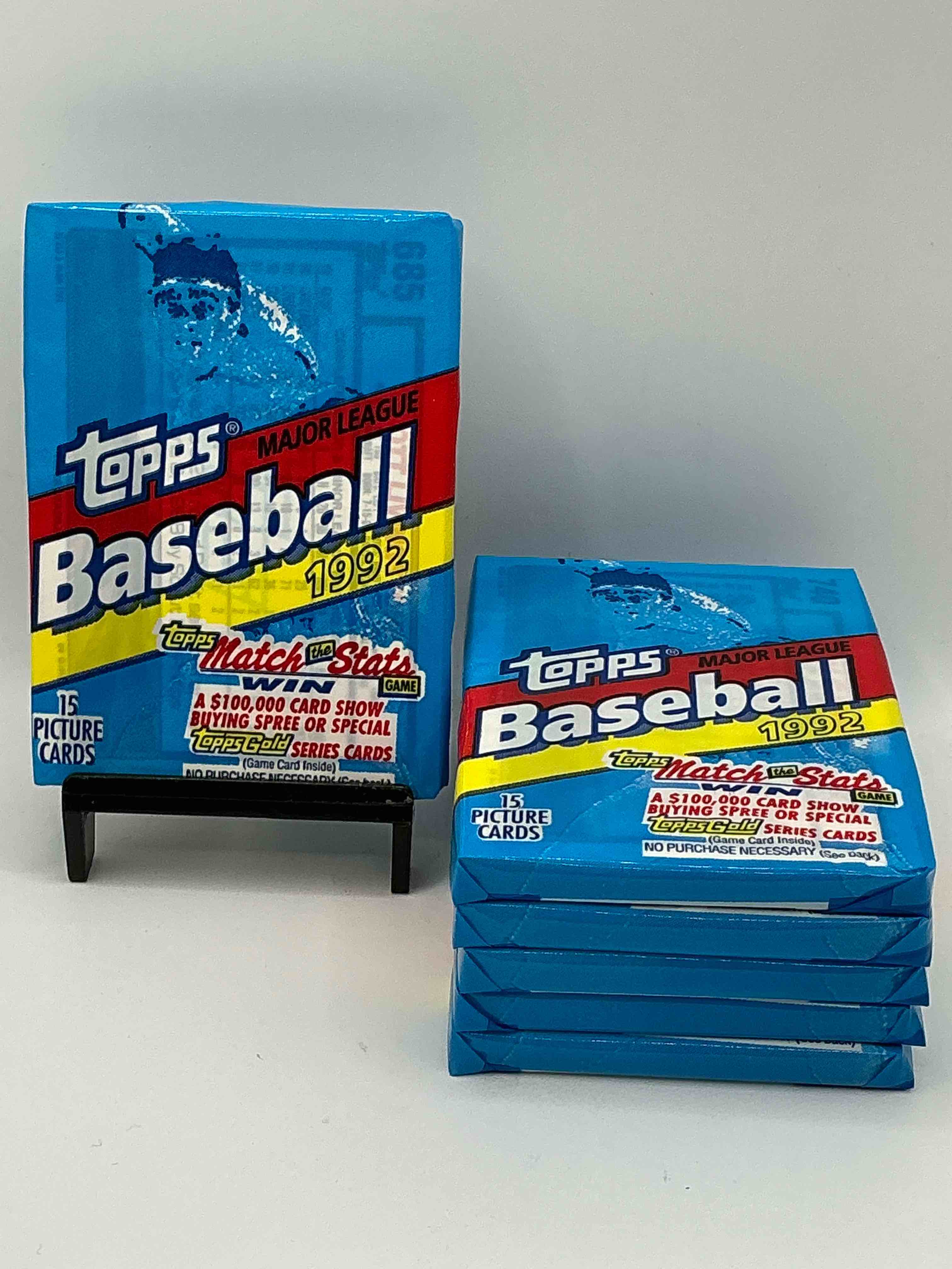 1992 topps baseball gold! rare 15 cards per pack, with the possibility for some big names inside! search for nolan ryan, ken griffey jr, don mattingly & more!crazy 1992 topps baseball gold!