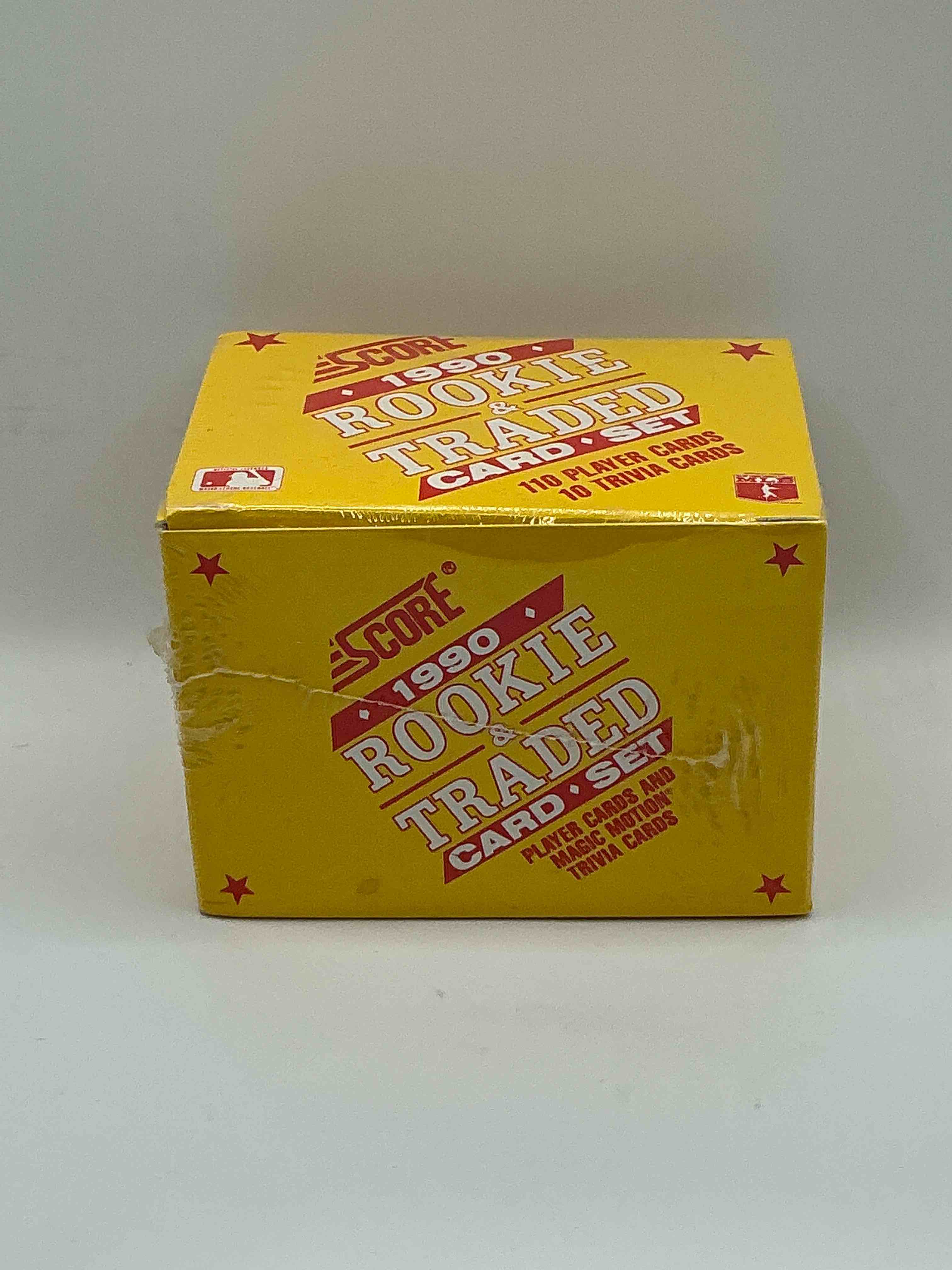 1990 score baseball rookies & traded box! unopened straight from box! these packs are loaded with awesome cards! some cards to search for are frank thomas, dave winfield & more!