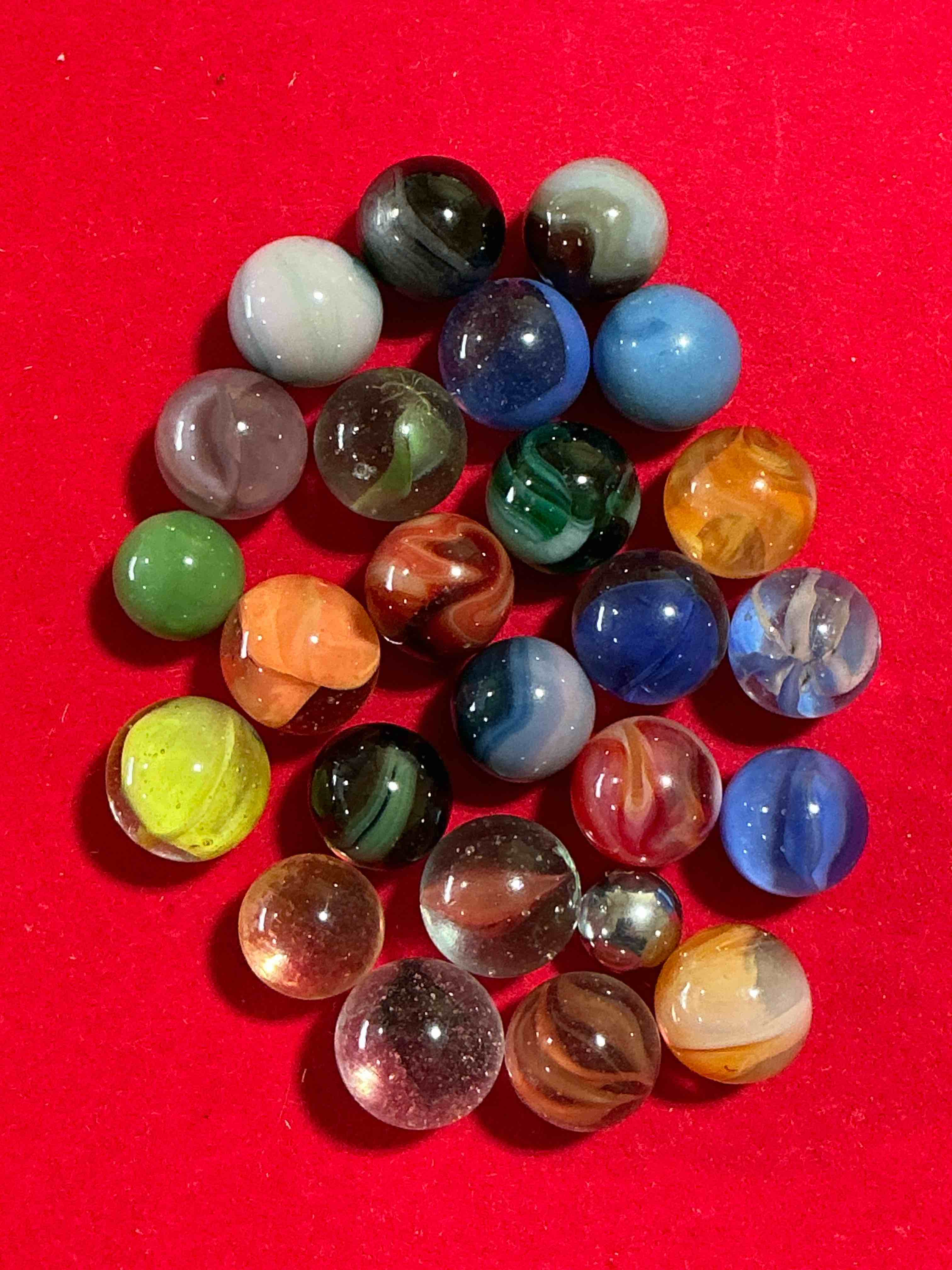 Condition photo showing New/Like New for Antique Glass Marbles! Genuine Stunning Marbles Lot, All Marbles Made Between The Years 1925-1965 & Made With Uranium! Many Are Great Depression Era & Even Earlier! Gorgeous, Authentic Pieces Of History!  