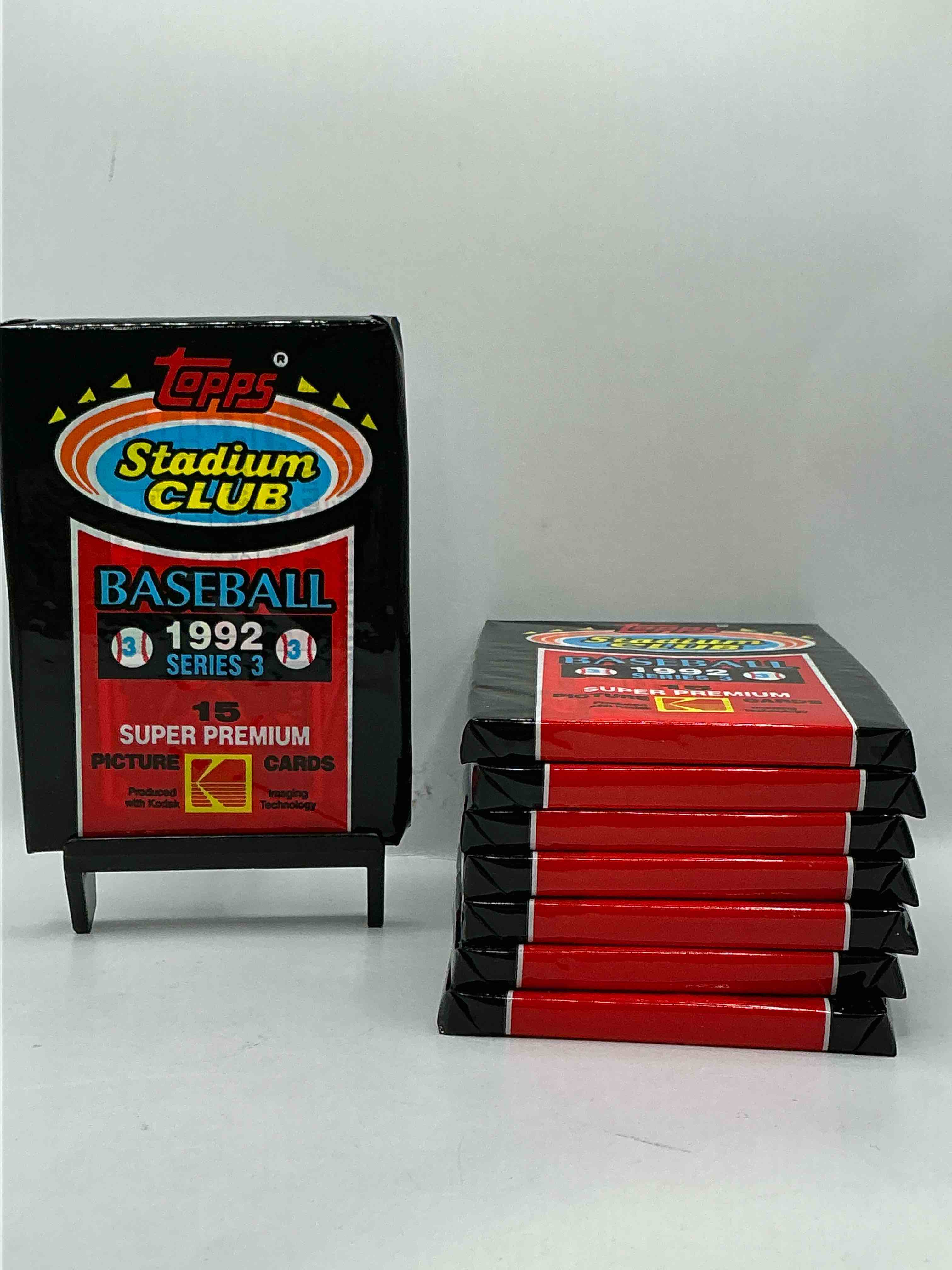 Ken Griffey Jr!? Frank Thomas!? Baseball Insanity! 1992 Topps Stadium Club Baseball Series III Unopened Packs, Direct From Box! 15 Premium Baseball Cards In Each Pack! Search For Griffey Jr, Nolan Ryan, Frank Thomas & So Much More!Search For 1980's Stars & Hall Of Famers!