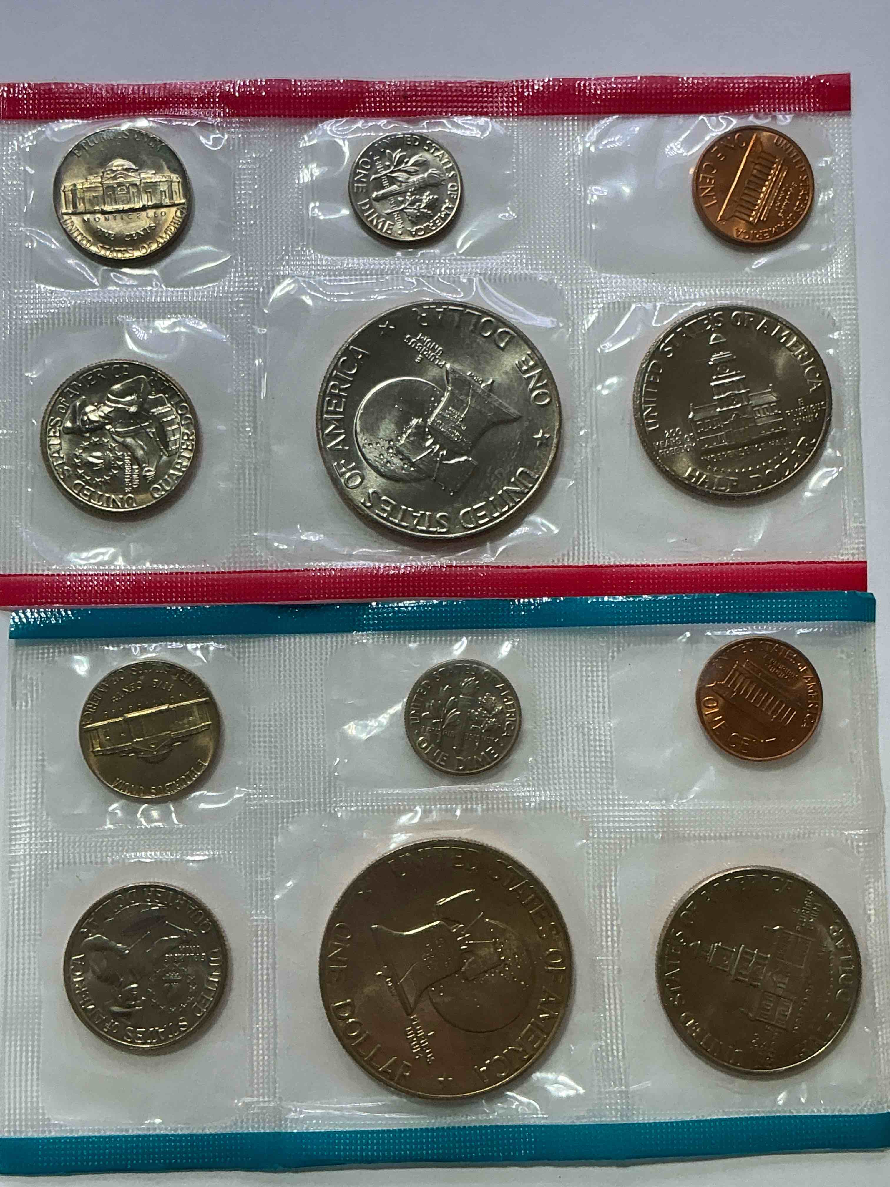 Condition photo showing New/Like New for 1976 Bicentennial Bliss! In 1976 The U.S. Mint Set Celebrating The 200 Year Anniversary Of America! 12 Coin Set Including Bicentennial Quarters, IKEs, Kennedy Halves & Pennies! Highly Desirable For Collectors! Own Pieces Of History & Celebrating America's 250 Year Anniversary Coming Soon!