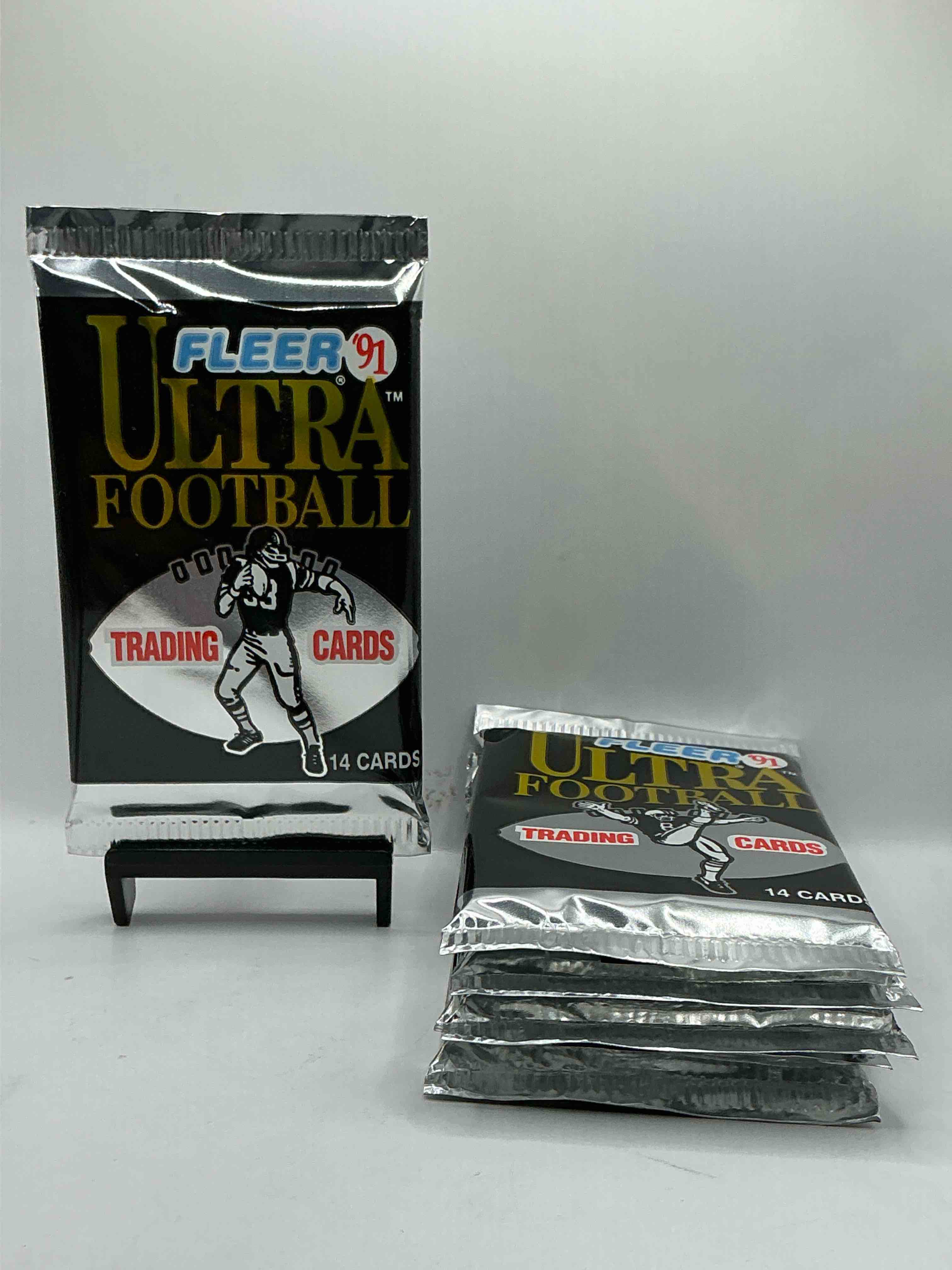 Brett Favre Rookie!? 1991 Fleer ULTRA Unopened Packs Straight From Original Box!Search For Brett Favre Rookie & Other Valuable Cards From Joe Montana Emmitt Smith & Barry Sanders!