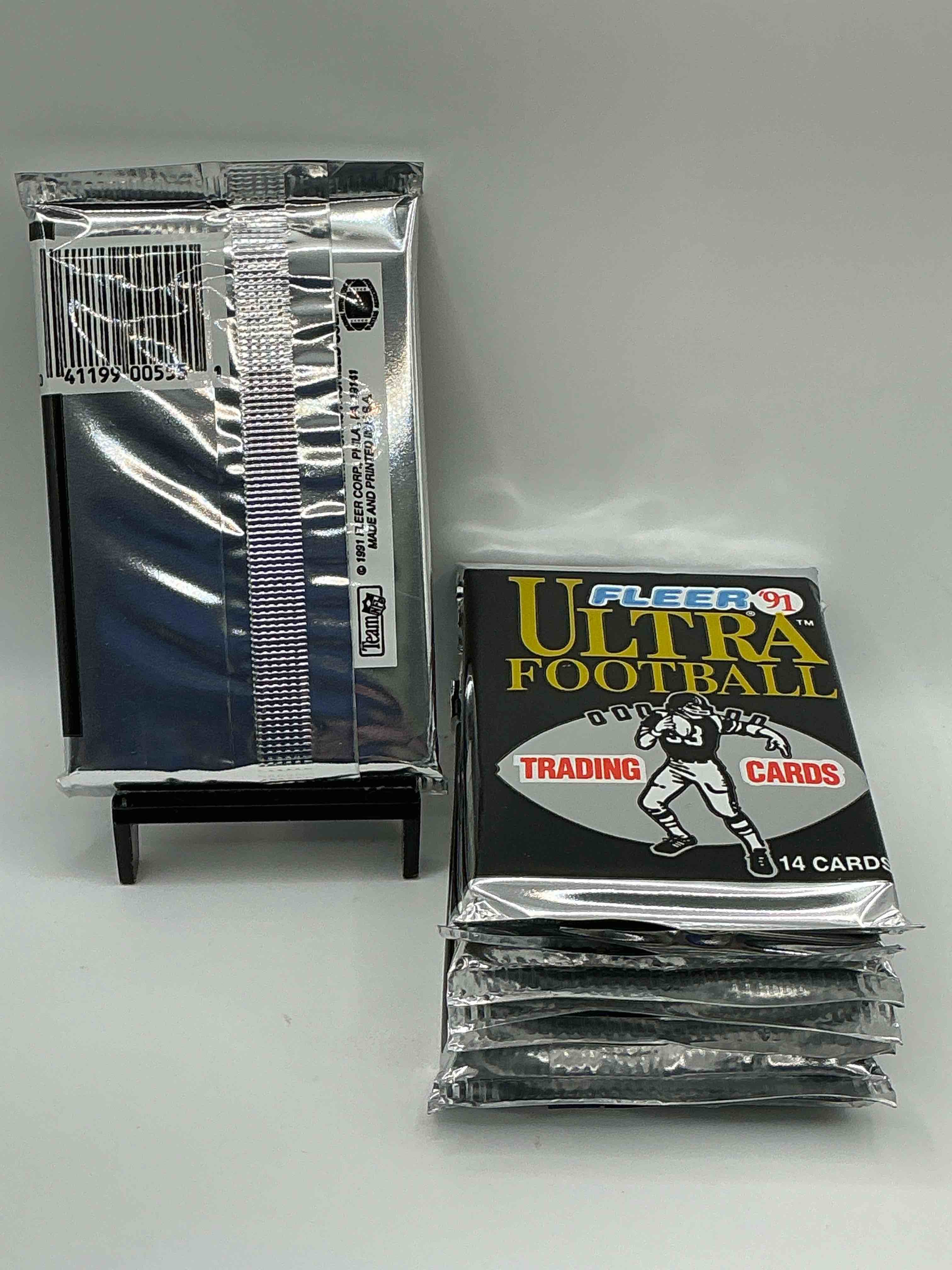 Condition photo showing New/Like New for Brett Favre Rookie!? 1991 Fleer ULTRA Unopened Packs Straight From Original Box!Search For Brett Favre Rookie & Other Valuable Cards From Joe Montana Emmitt Smith & Barry Sanders!