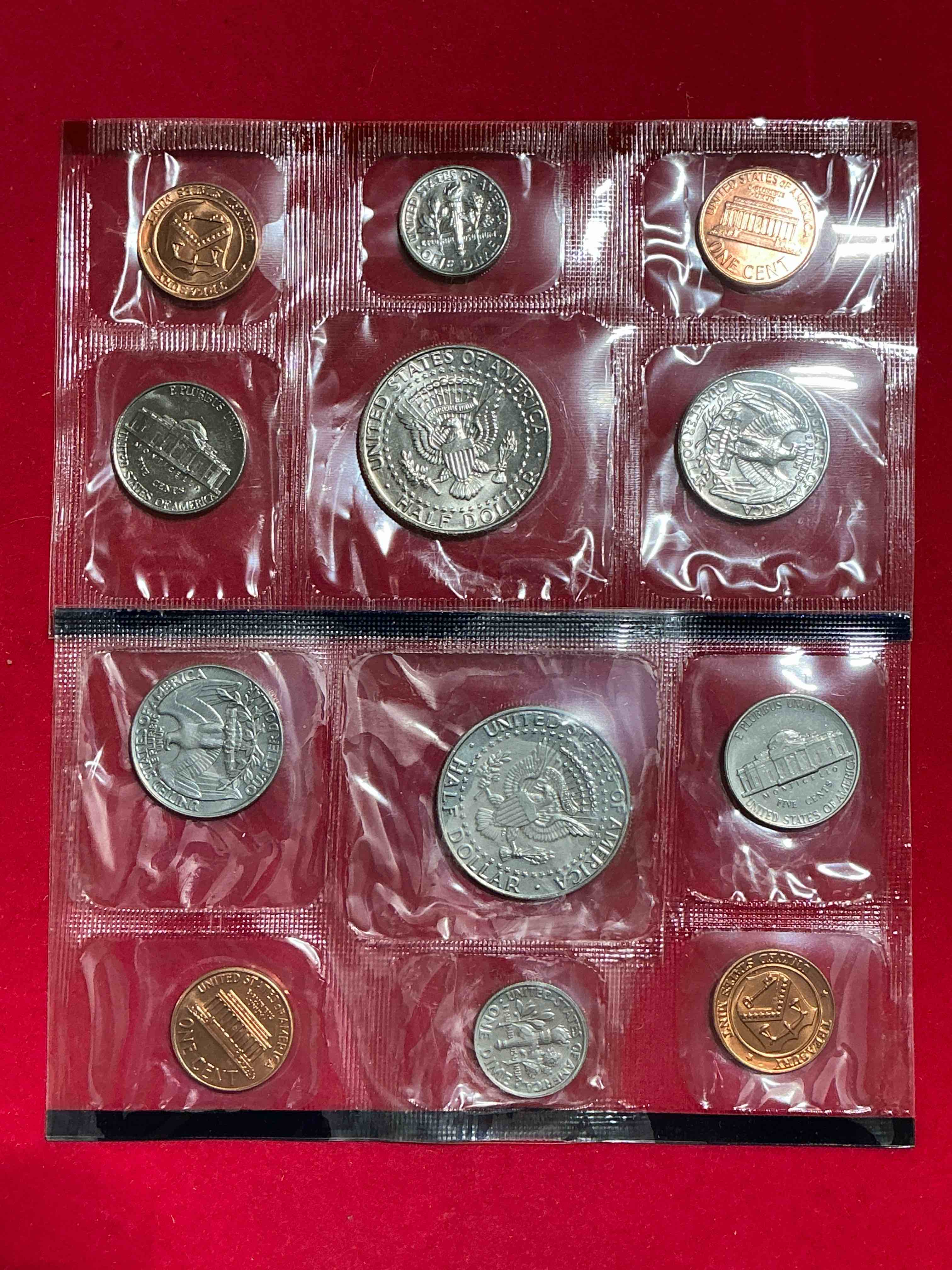 Condition photo showing New/Like New for 1989 Uncirculated U.S. Mint Set Coins! Attention All Swifties Out There! What A Great Year! These Gorgeous Coins From The Mint Set Features Each U.S. Coins Minted in 1989 In Uncirculated Condition, From Each Mint Mark, Philly & Denver! From The U.S. Treasury In 1989! Own An Awesome Investment & Incredible Piece Of U.S. History! Also Makes For An Awesome Gift!