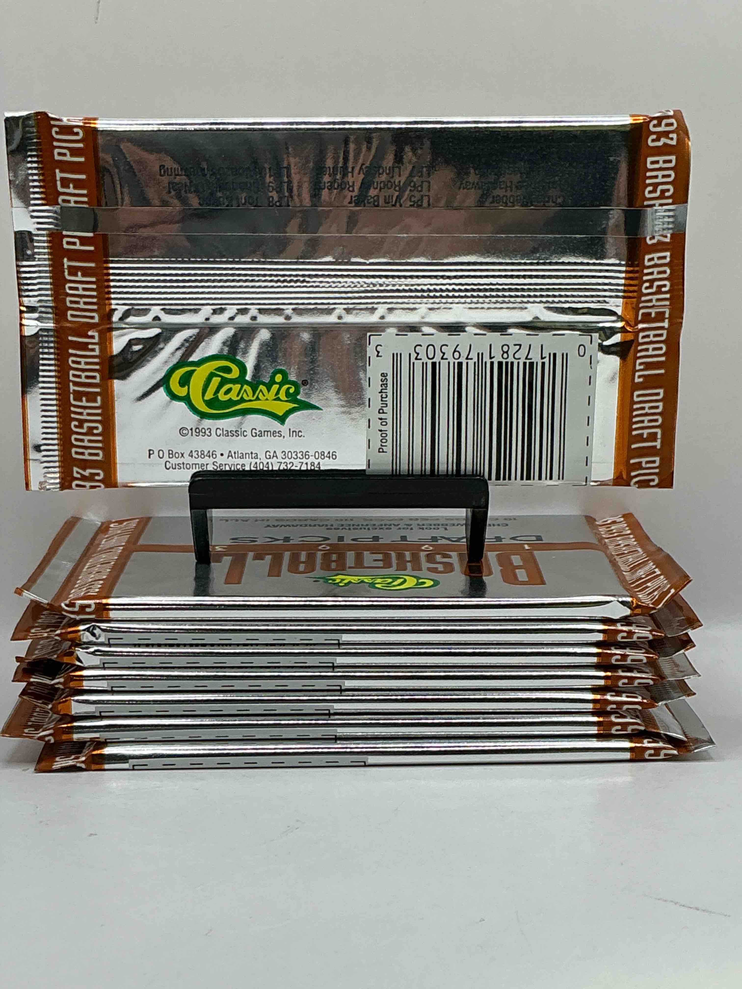 Condition photo showing New/Like New for 1993 Classic Draft Picks Unopened Basketball Packs! Search For Chris Webber & Anfernee Hardaway Rookies, Along With Other Big Names From The Year! Look For Exclusive Illustrated Cards & Numbered Cards Too!