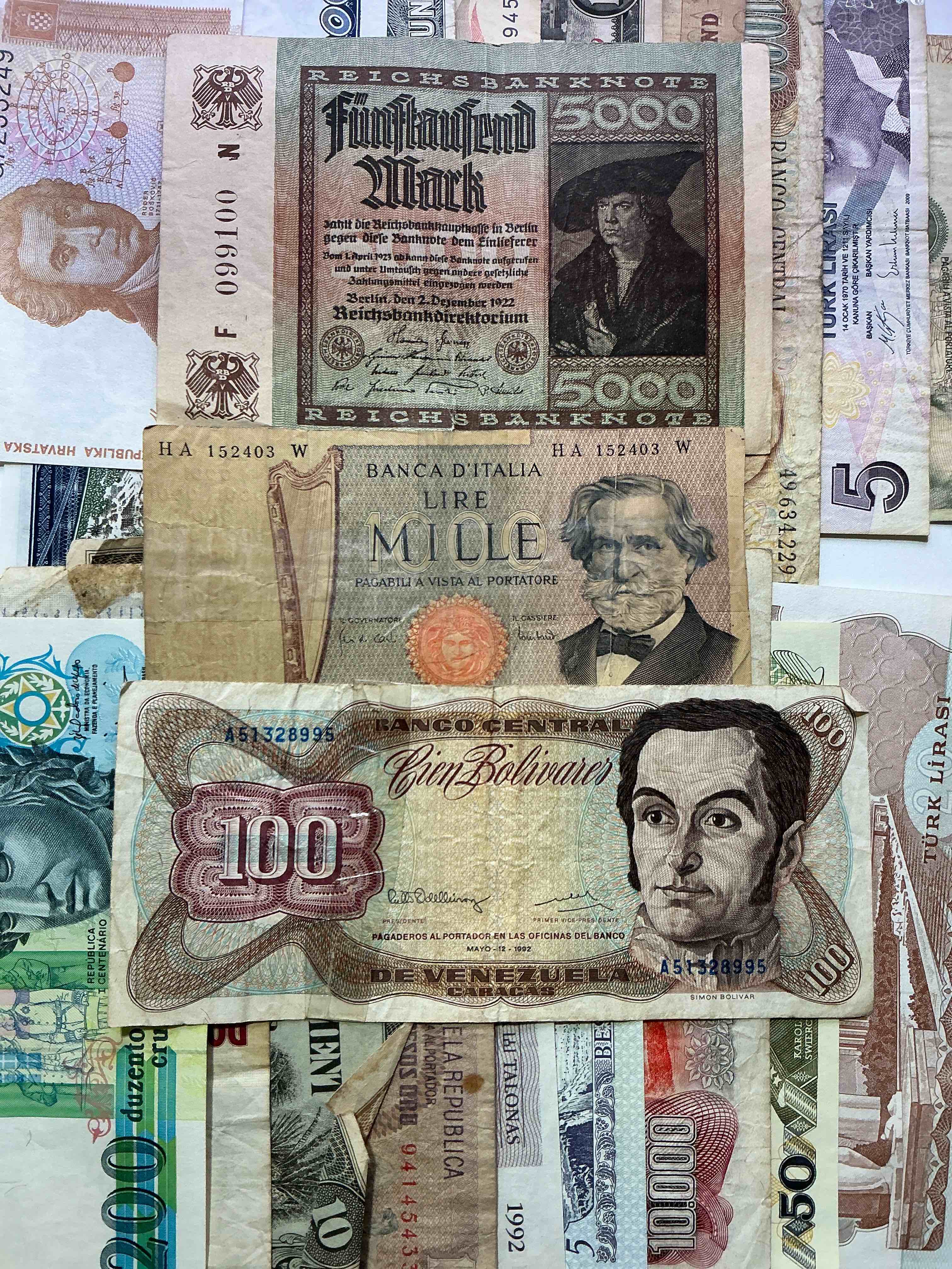 World Antique & Modern Authentic Paper Money! Genuine Paper Currency From Around The World, All Bills Unique & Typically Span The Last 100 Years Or So! In Circulated & Uncirculated Condition! Impossible To Collect! 