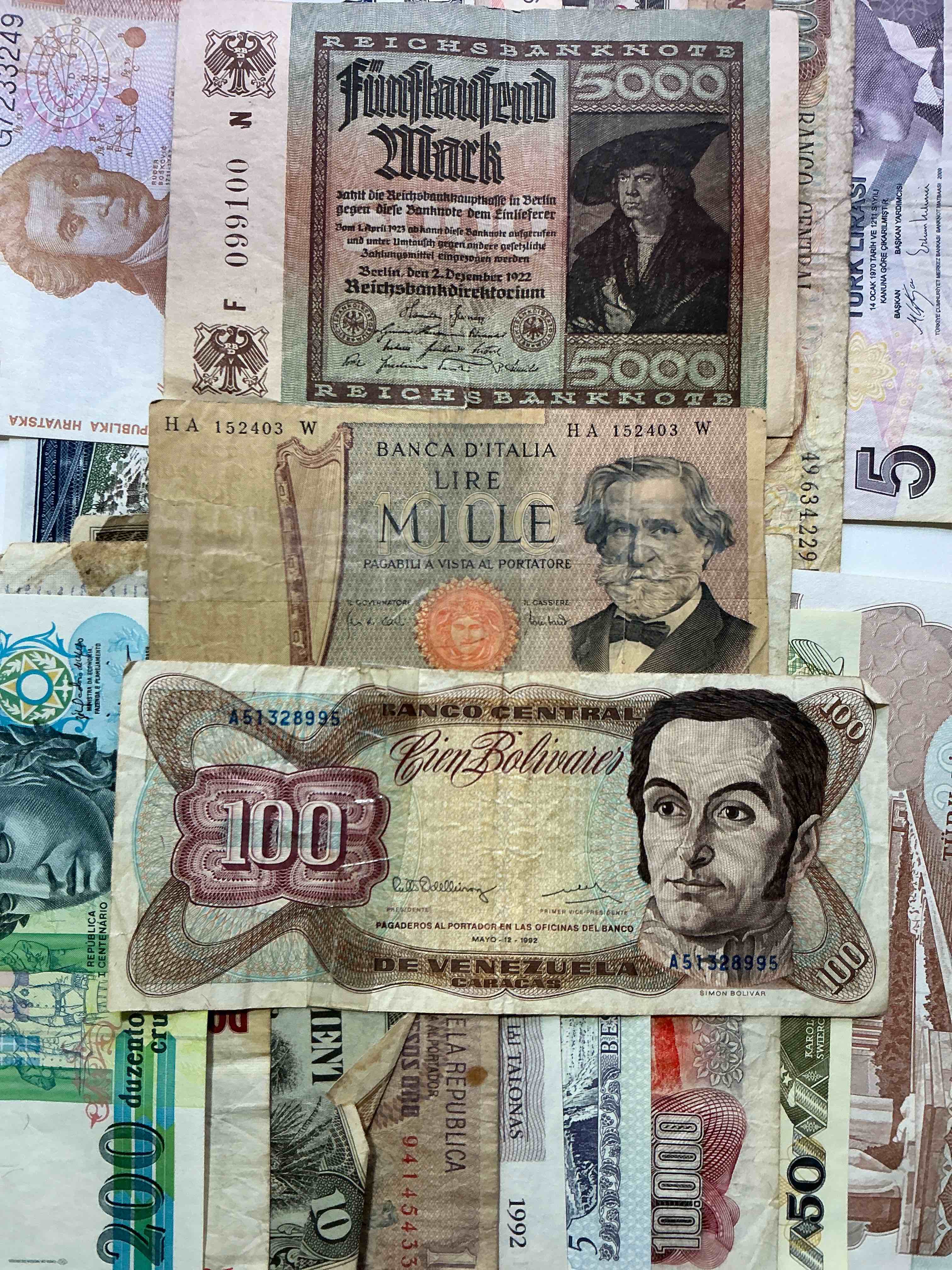 Condition photo showing Good Condition for World Antique & Modern Authentic Paper Money! Genuine Paper Currency From Around The World, All Bills Unique & Typically Span The Last 100 Years Or So! In Circulated & Uncirculated Condition! Impossible To Collect! 