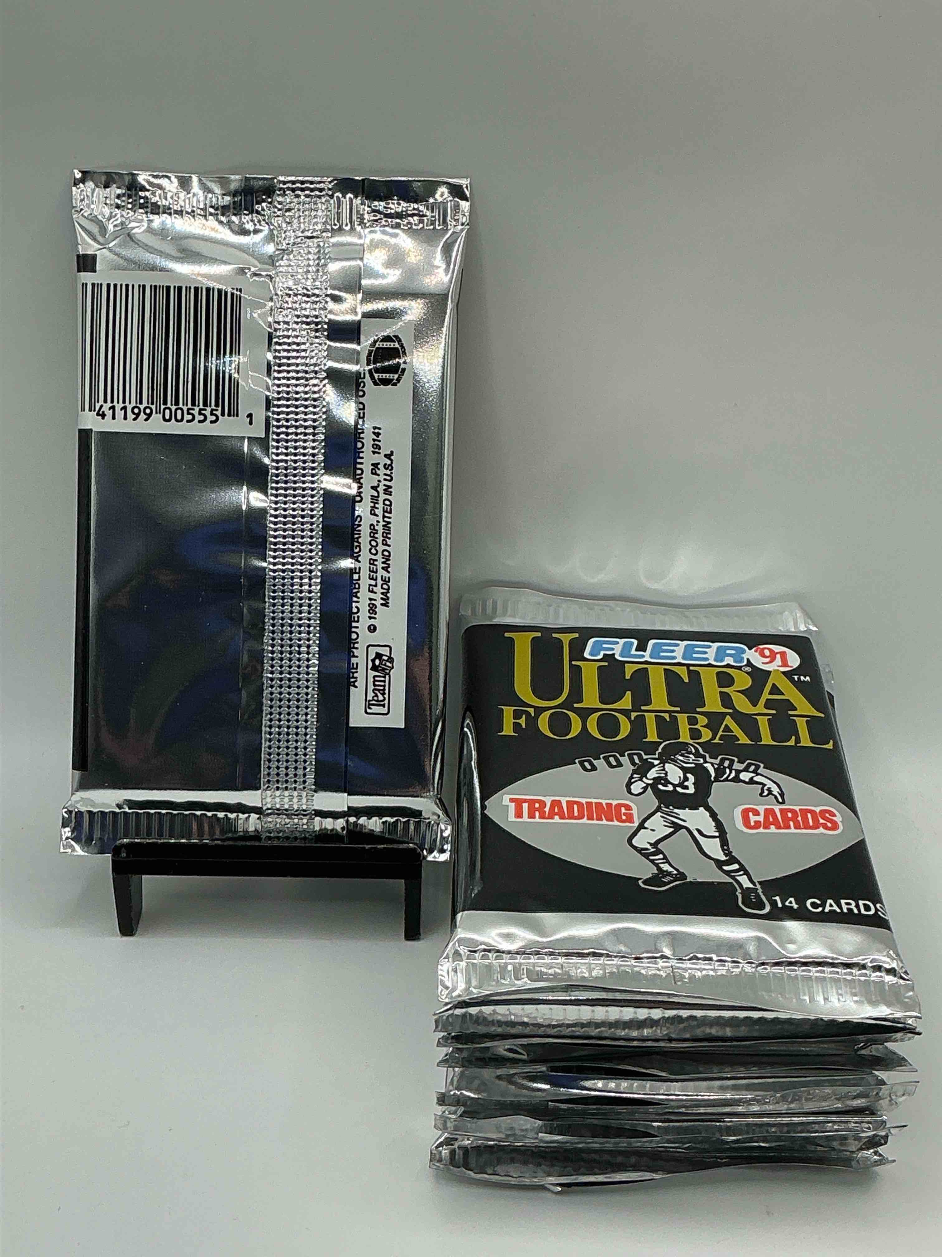 Condition photo showing New/Like New for Brett Favre Rookie!? 1991 Fleer ULTRA Unopened Packs Straight From Original Box!Search For Brett Favre Rookie & Other Valuable Cards From Joe Montana Emmitt Smith & Barry Sanders!