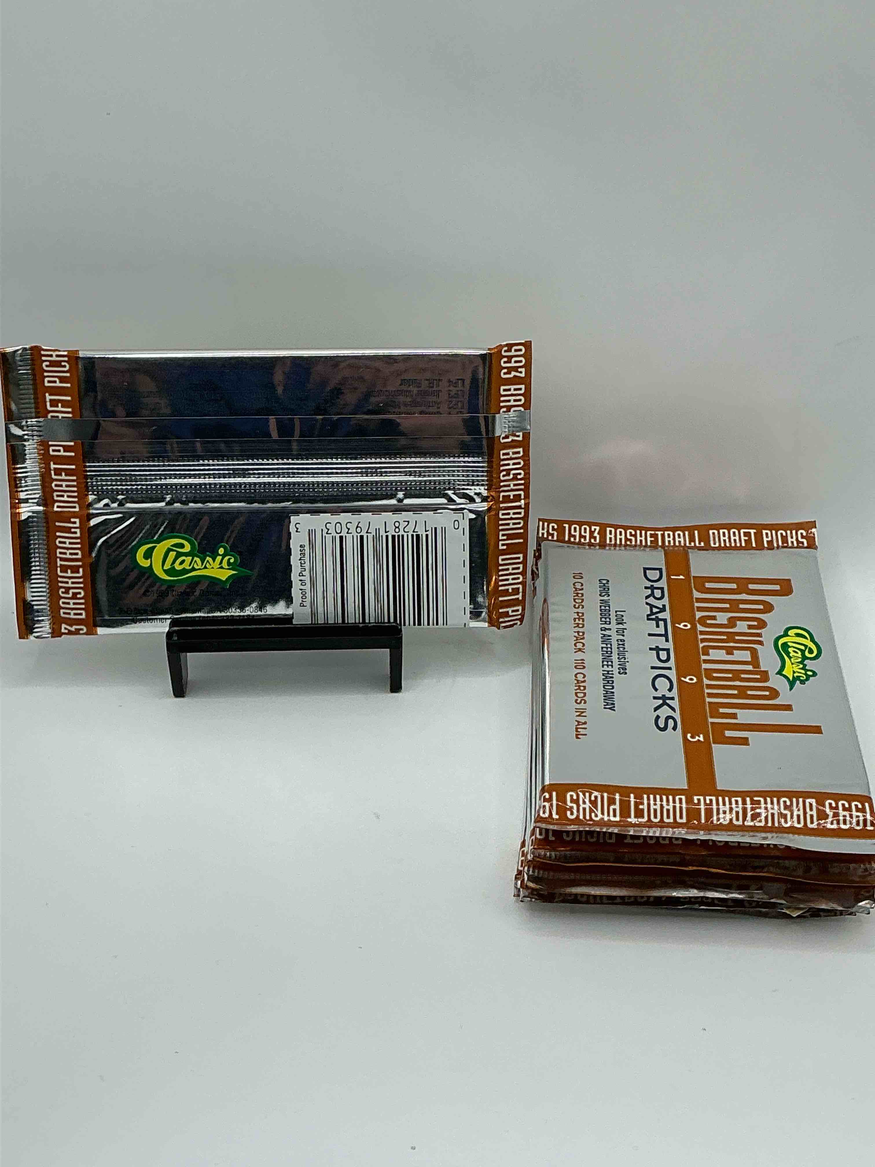 Condition photo showing New/Like New for 1993 Classic Draft Picks Unopened Basketball Packs! Search For Chris Webber & Anfernee Hardaway Rookies, Along With Other Big Names From The Year! Look For Exclusive Illustrated Cards & Numbered Cards Too!