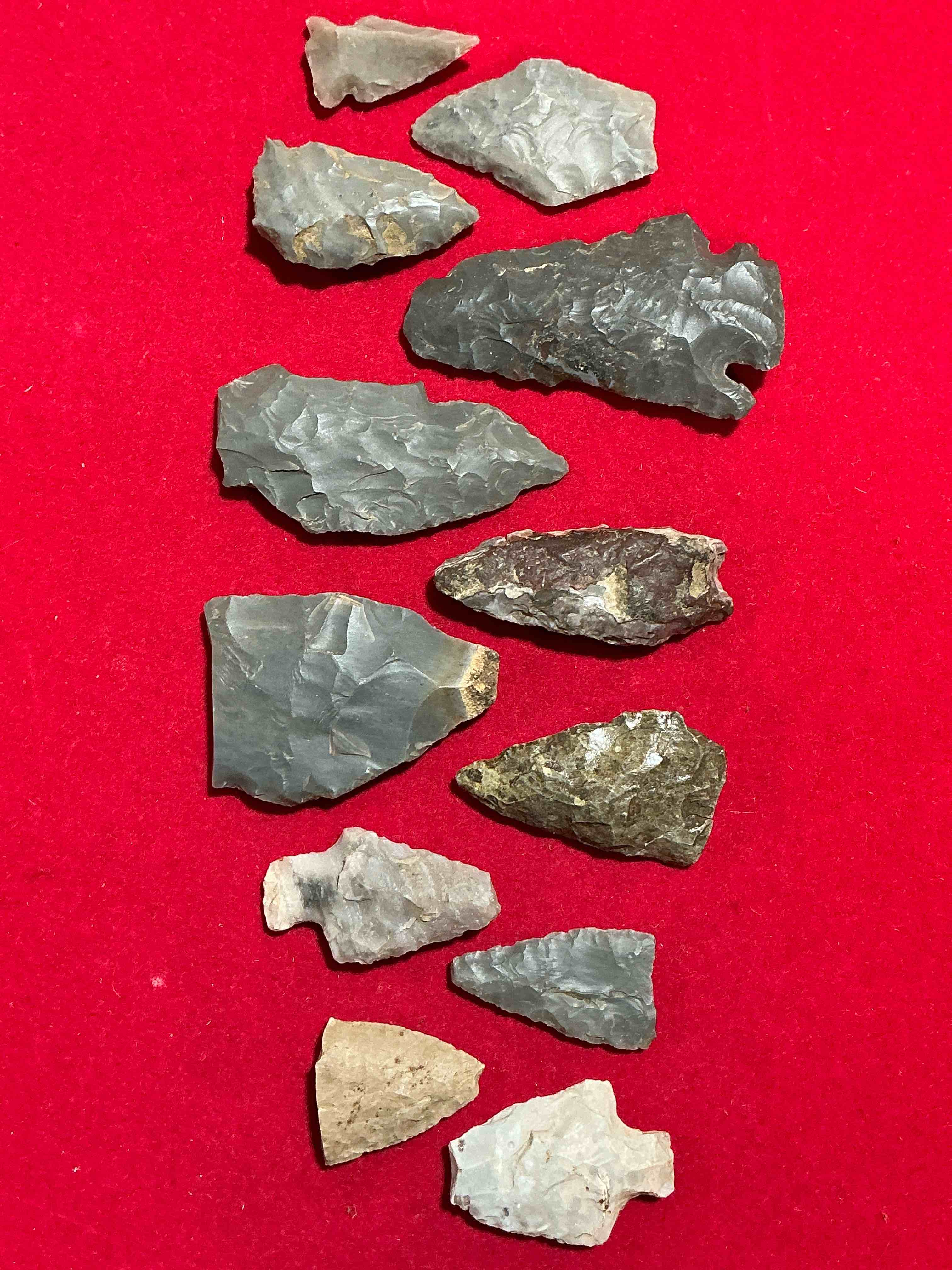 Condition photo showing Good Condition for Cherokee Indian Artifacts! Authentic Arrowheads And/Or Spear Tips Believed To Be Of Cherokee Indian Origin! These Artifacts Were Typically Produced By Native American Indians Using A Process Called Flintknapping & Were Used For Hunting & War! Own These Incredible Pieces Of History!