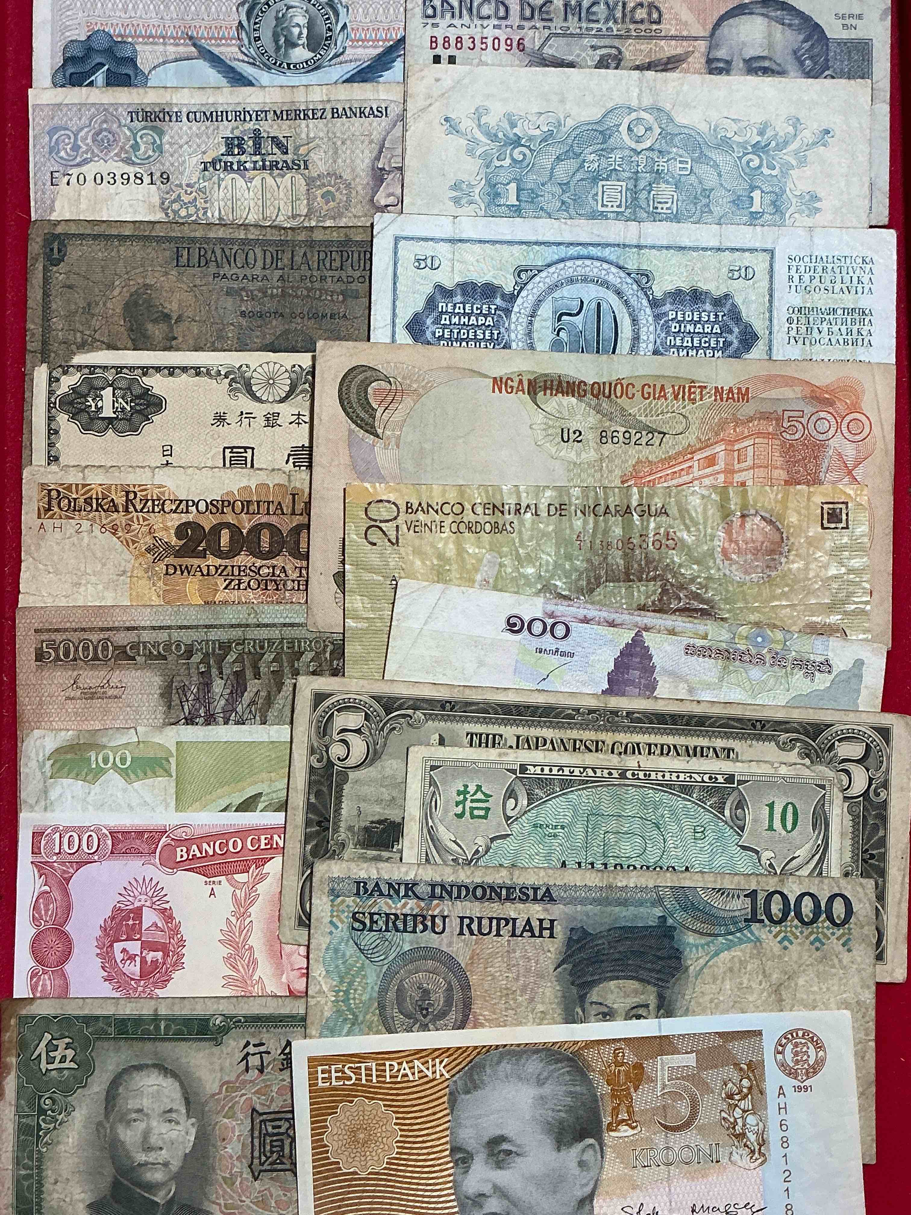 World Antique & Modern Authentic Paper Money! Genuine Paper Currency From Around The World, All Bills Unique & Typically Span The Last 100 Years Or So! In Circulated & Uncirculated Condition! Impossible To Collect! 