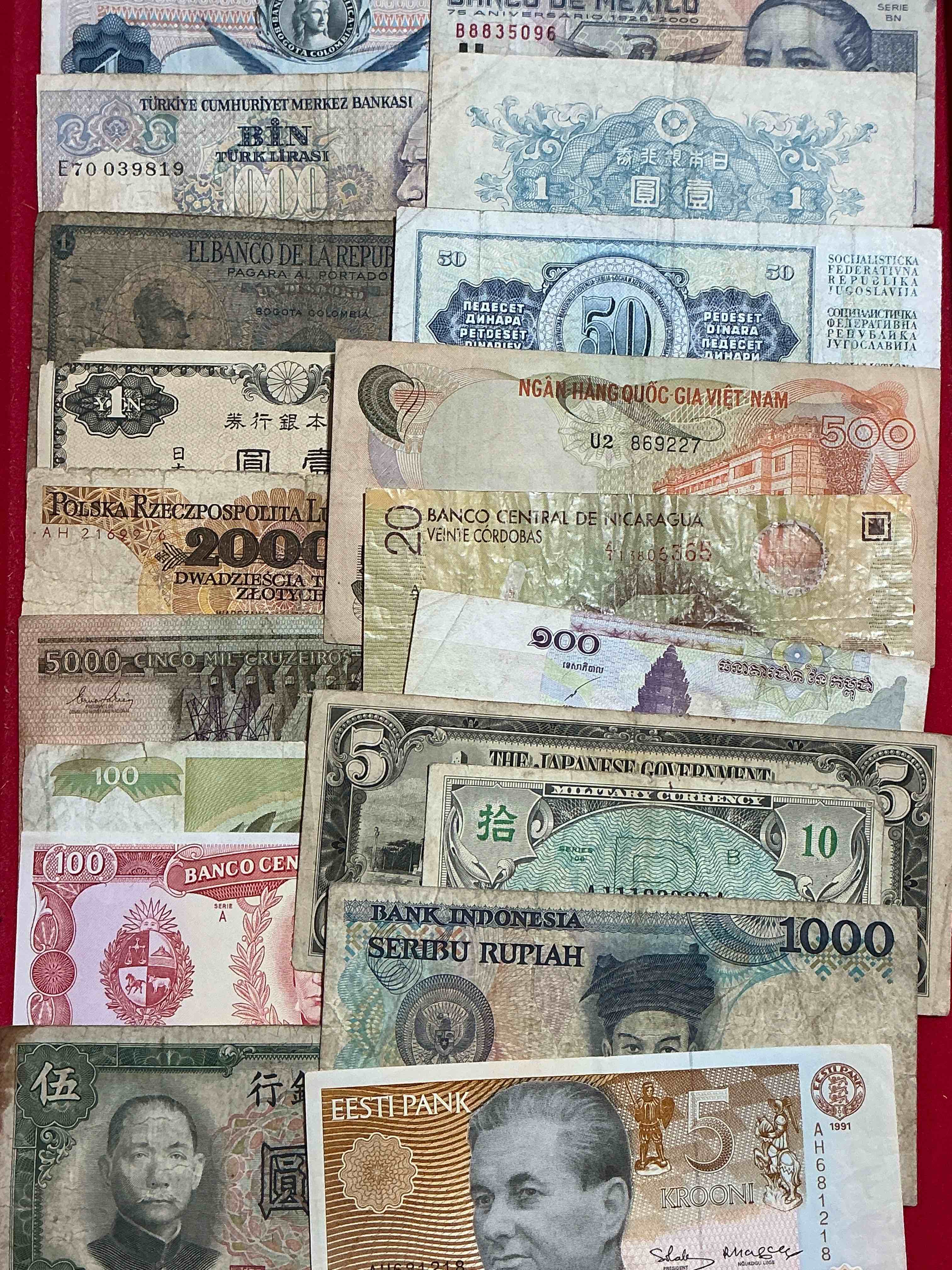 Condition photo showing Good Condition for World Antique & Modern Authentic Paper Money! Genuine Paper Currency From Around The World, All Bills Unique & Typically Span The Last 100 Years Or So! In Circulated & Uncirculated Condition! Impossible To Collect! 
