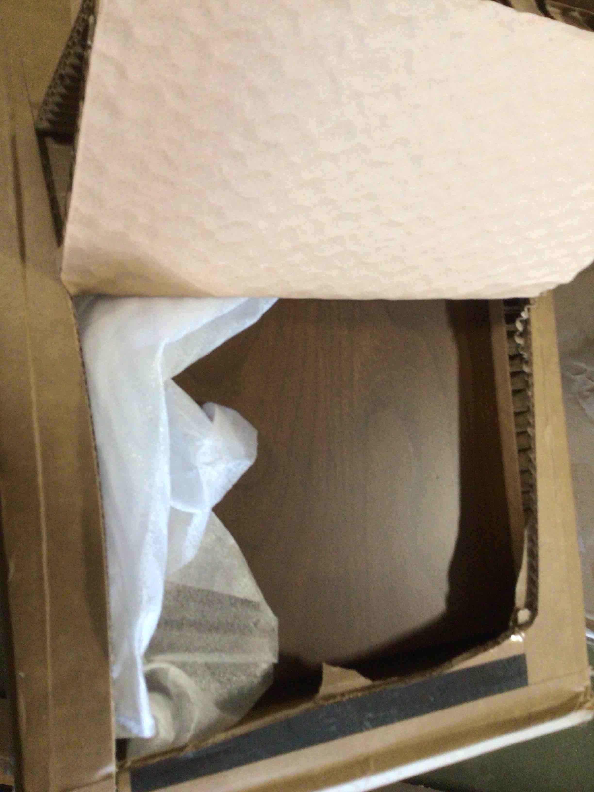 https://s3.amazonaws.com/lotting-images-prod/bidfta/GRA3853037_1777403756350.jpeg