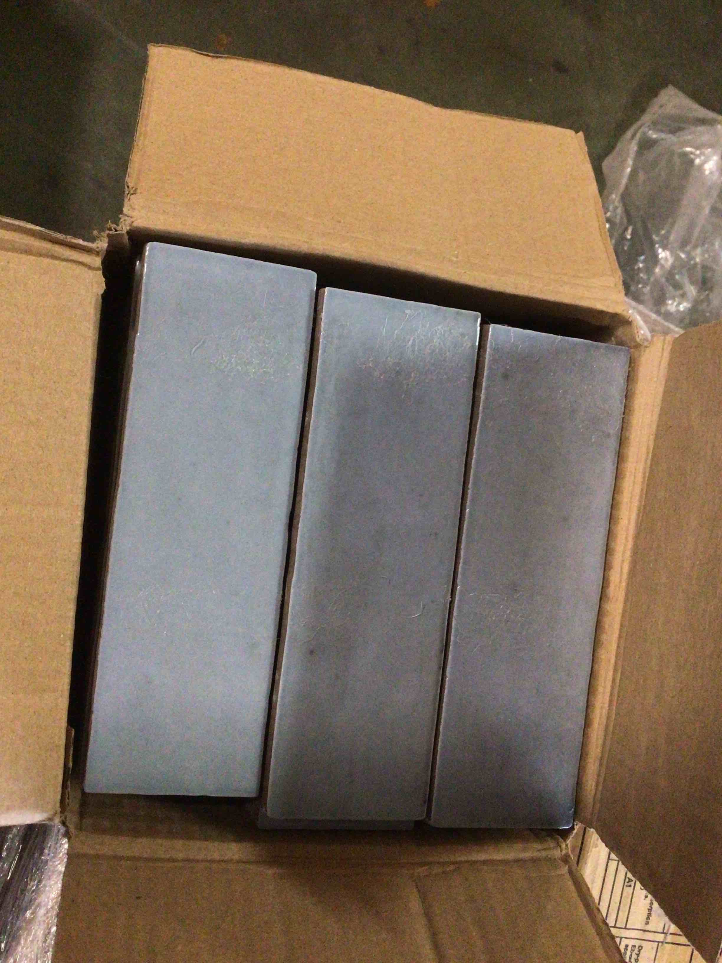https://s3.amazonaws.com/lotting-images-prod/bidfta/GRA3853048_1777393191942.jpeg