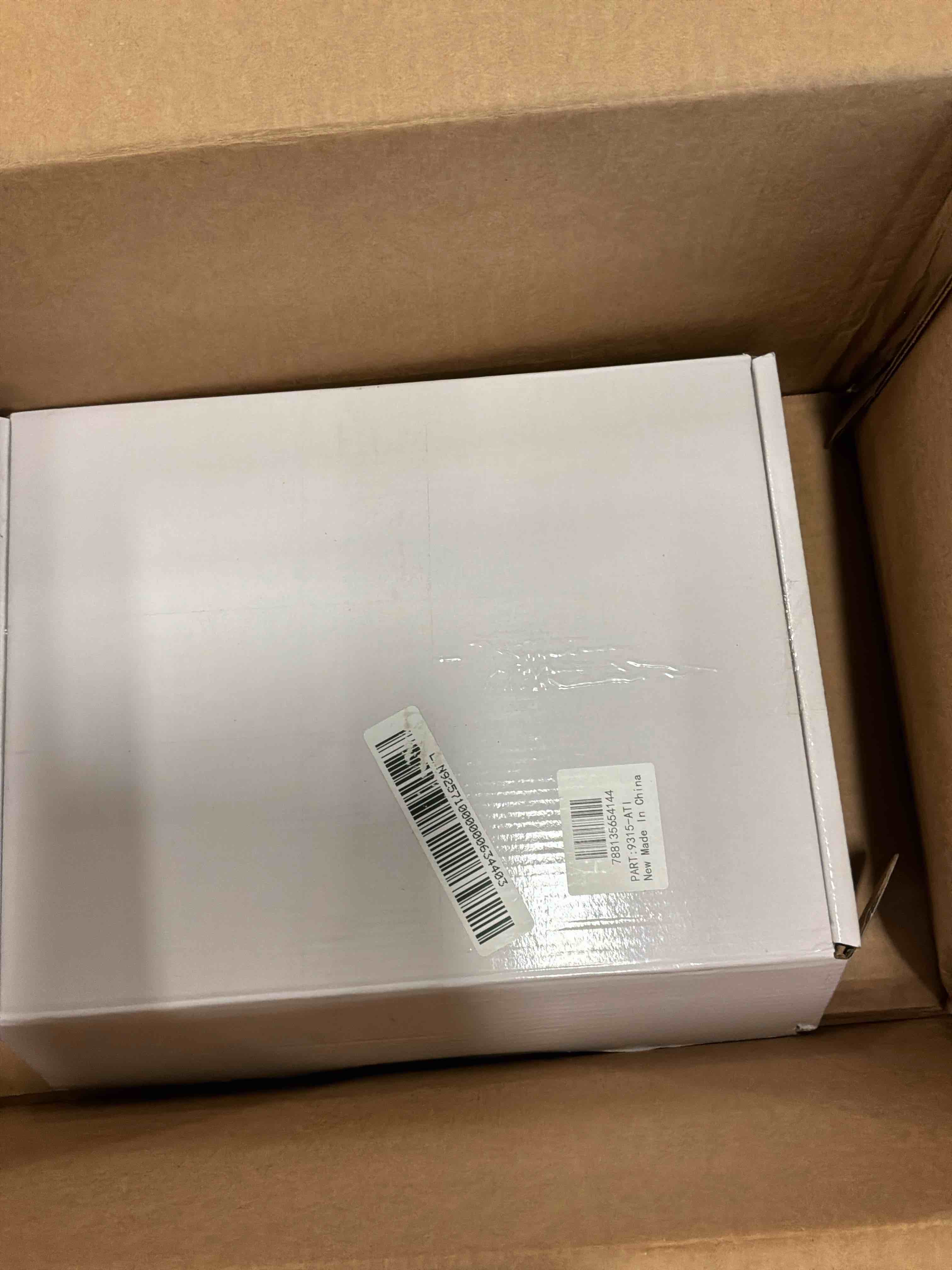 https://s3.amazonaws.com/lotting-images-prod/bidfta/GRA3853186_1777640849009.jpeg