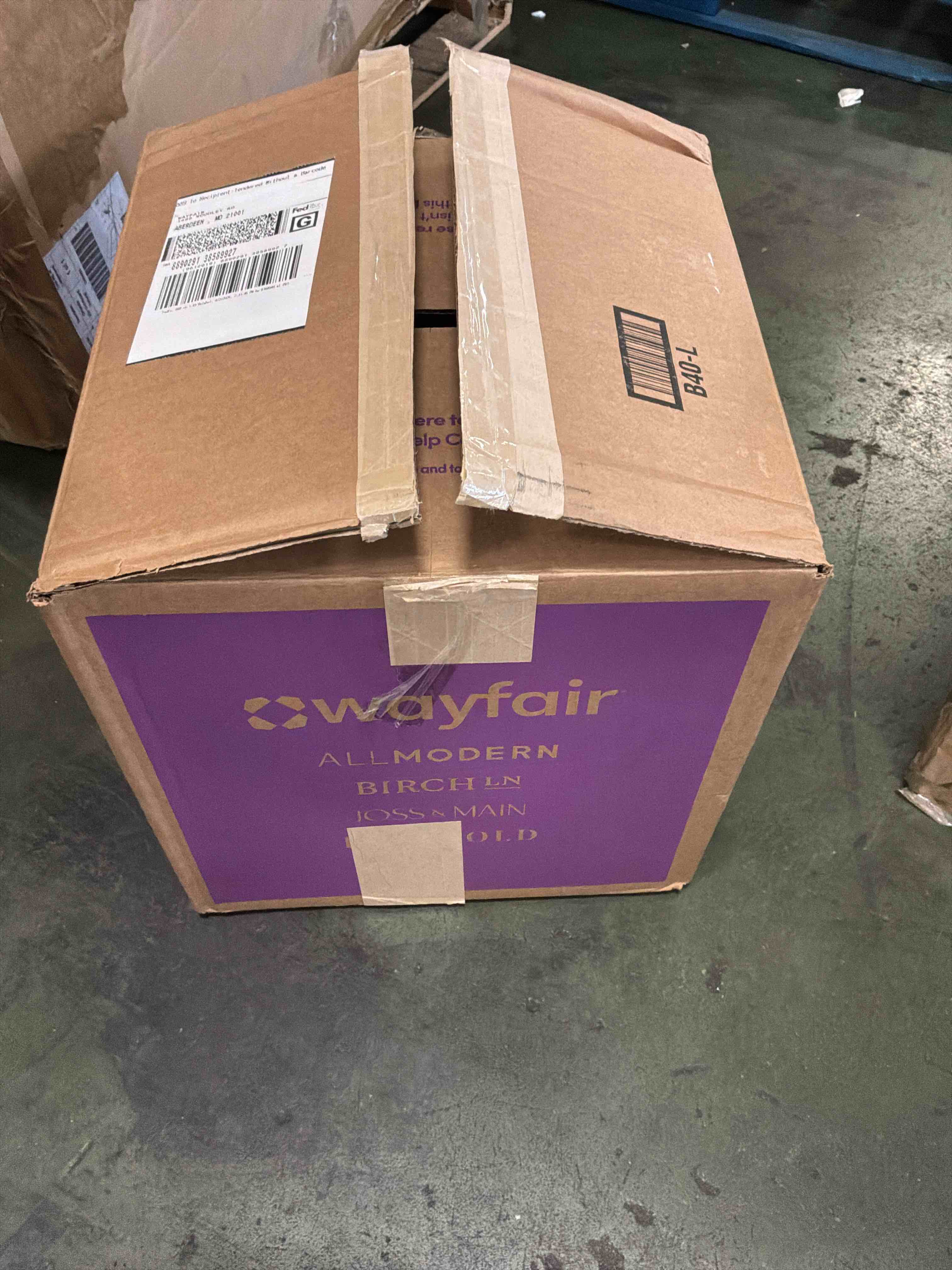 https://s3.amazonaws.com/lotting-images-prod/bidfta/GRA3853187_1777641326691.jpeg