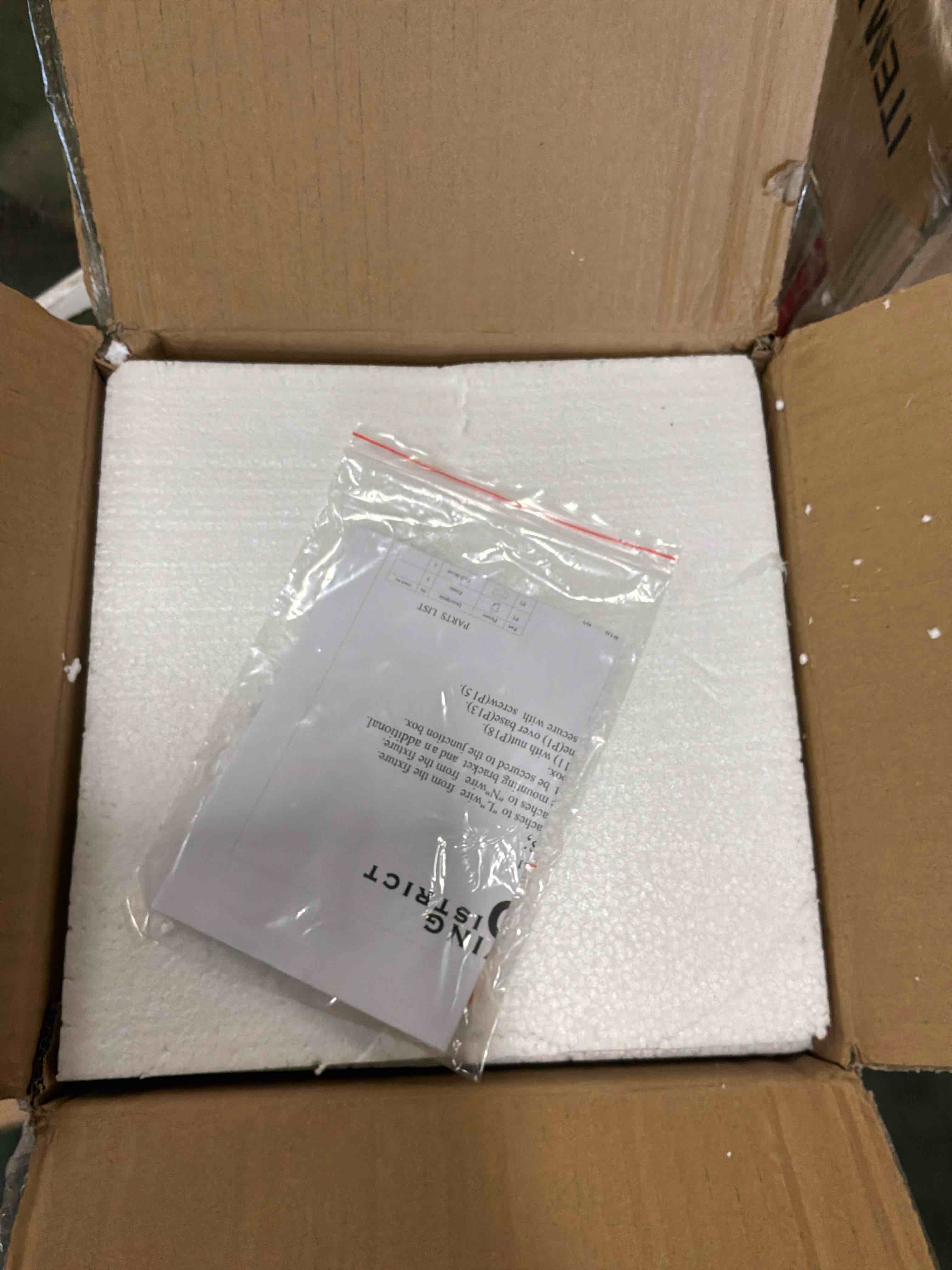 https://s3.amazonaws.com/lotting-images-prod/bidfta/GRA3853189_1777641584729.jpeg
