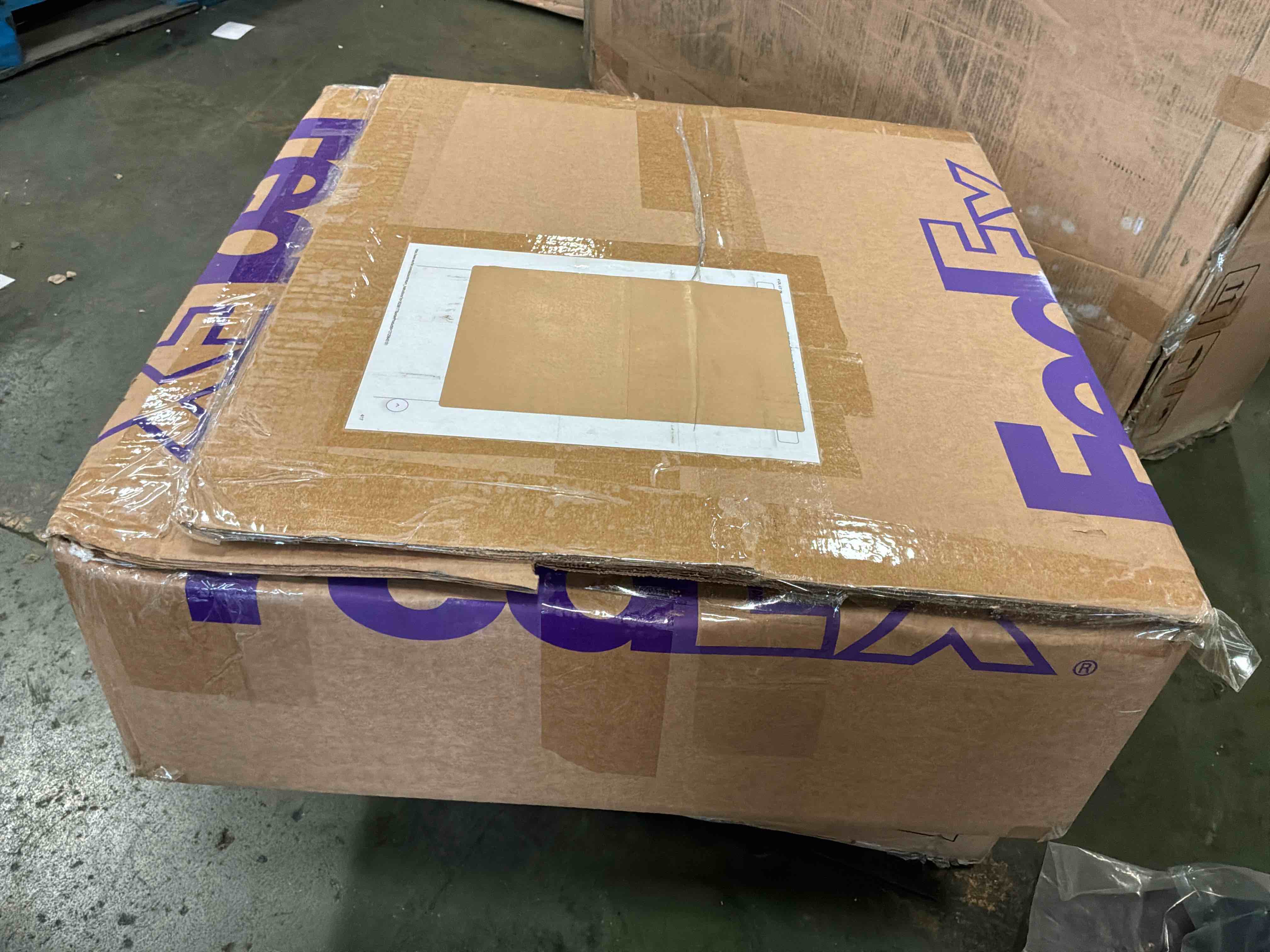 https://s3.amazonaws.com/lotting-images-prod/bidfta/GRA3853192_1777642512909.jpeg