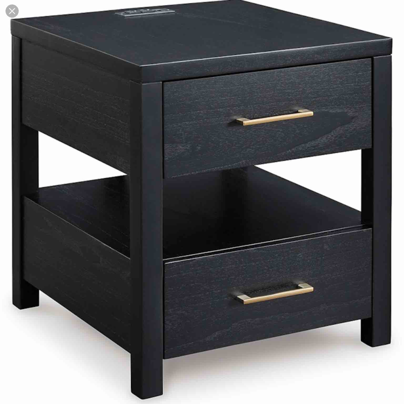 T786-3 Winbardi End Table Portland OR