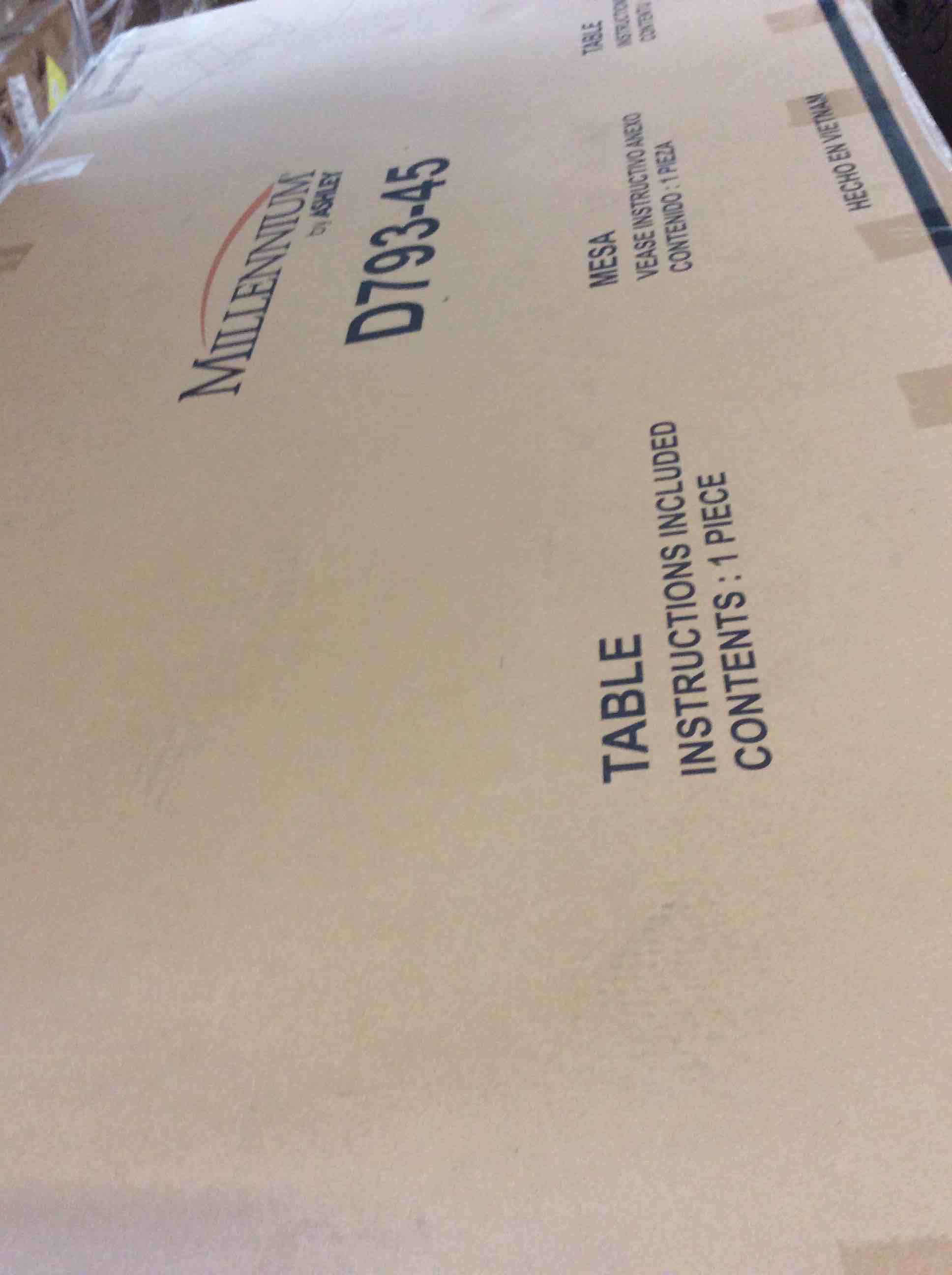 https://s3.amazonaws.com/lotting-images-prod/bidfta/GRA3853440_1778079323675.jpeg