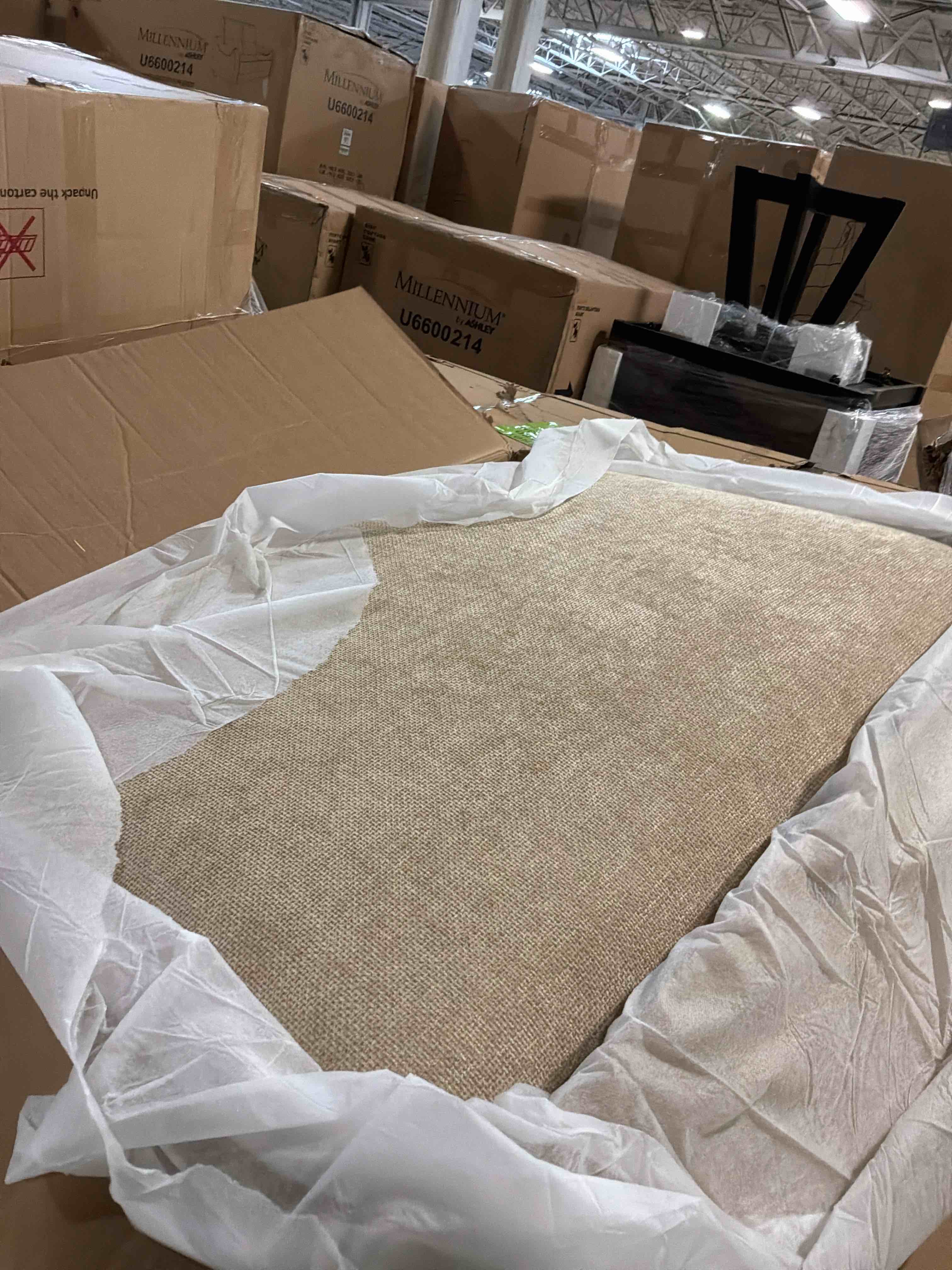 https://s3.amazonaws.com/lotting-images-prod/bidfta/GRA3853468_1778184162904.jpeg