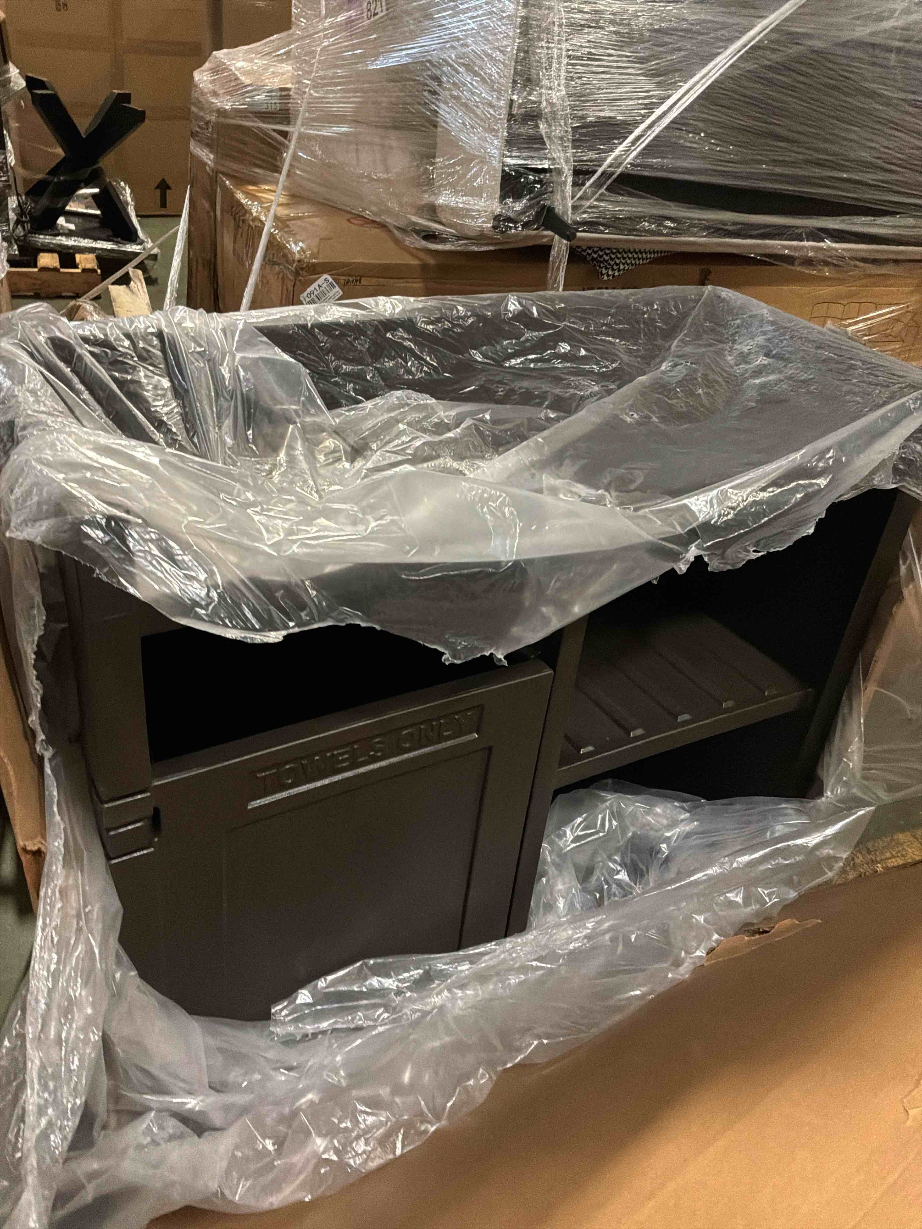 https://s3.amazonaws.com/lotting-images-prod/bidfta/GRA3853478_1778175847857.jpeg