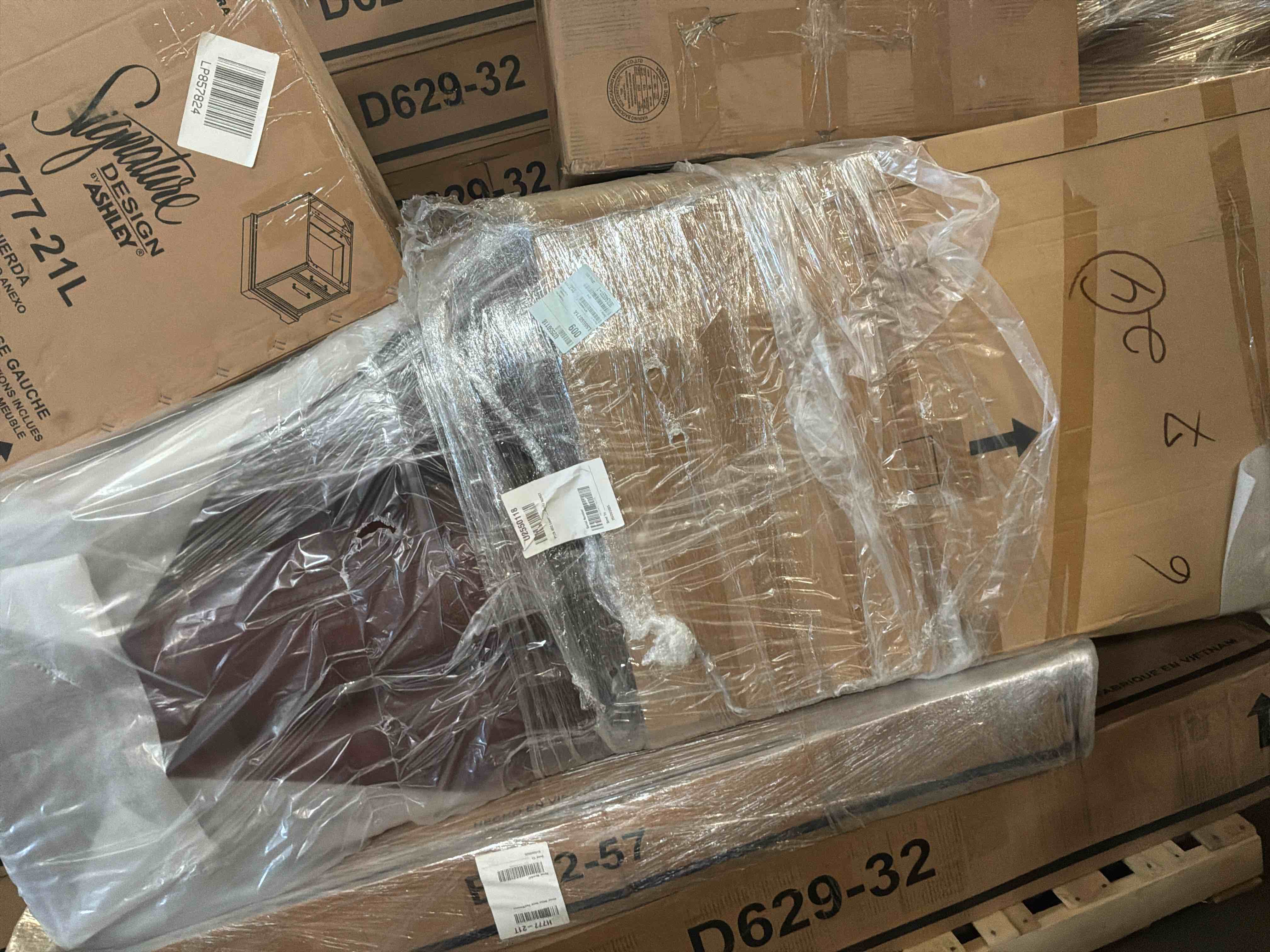 https://s3.amazonaws.com/lotting-images-prod/bidfta/GRA3853491_1778607005650.jpeg
