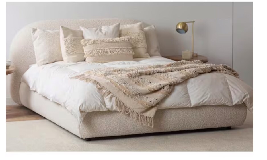 (( incomplete box 1/2) Genoa Crema White Wood Frame King Size Platform Bed