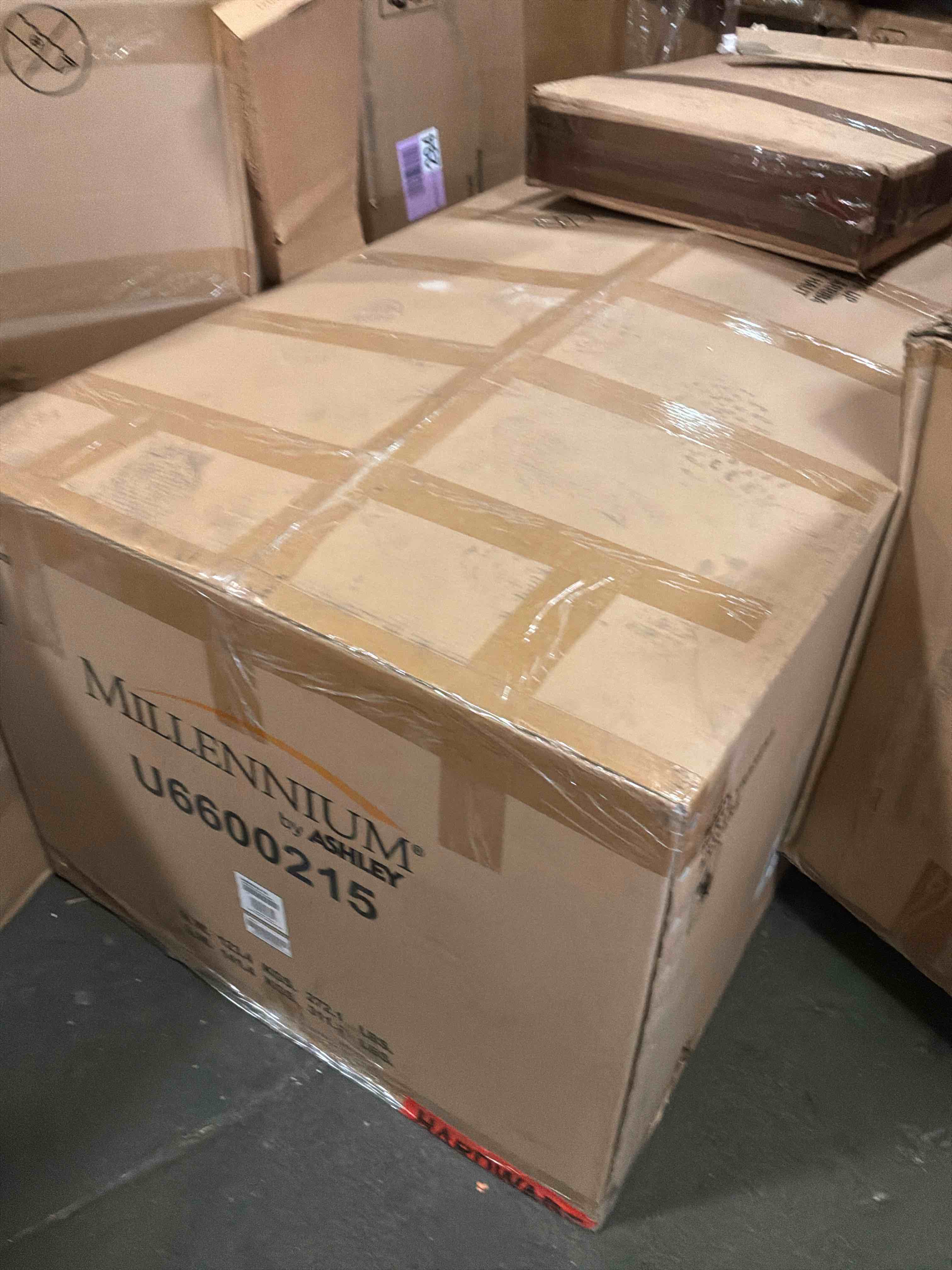 https://s3.amazonaws.com/lotting-images-prod/bidfta/GRA3853627_1778700790971.jpeg