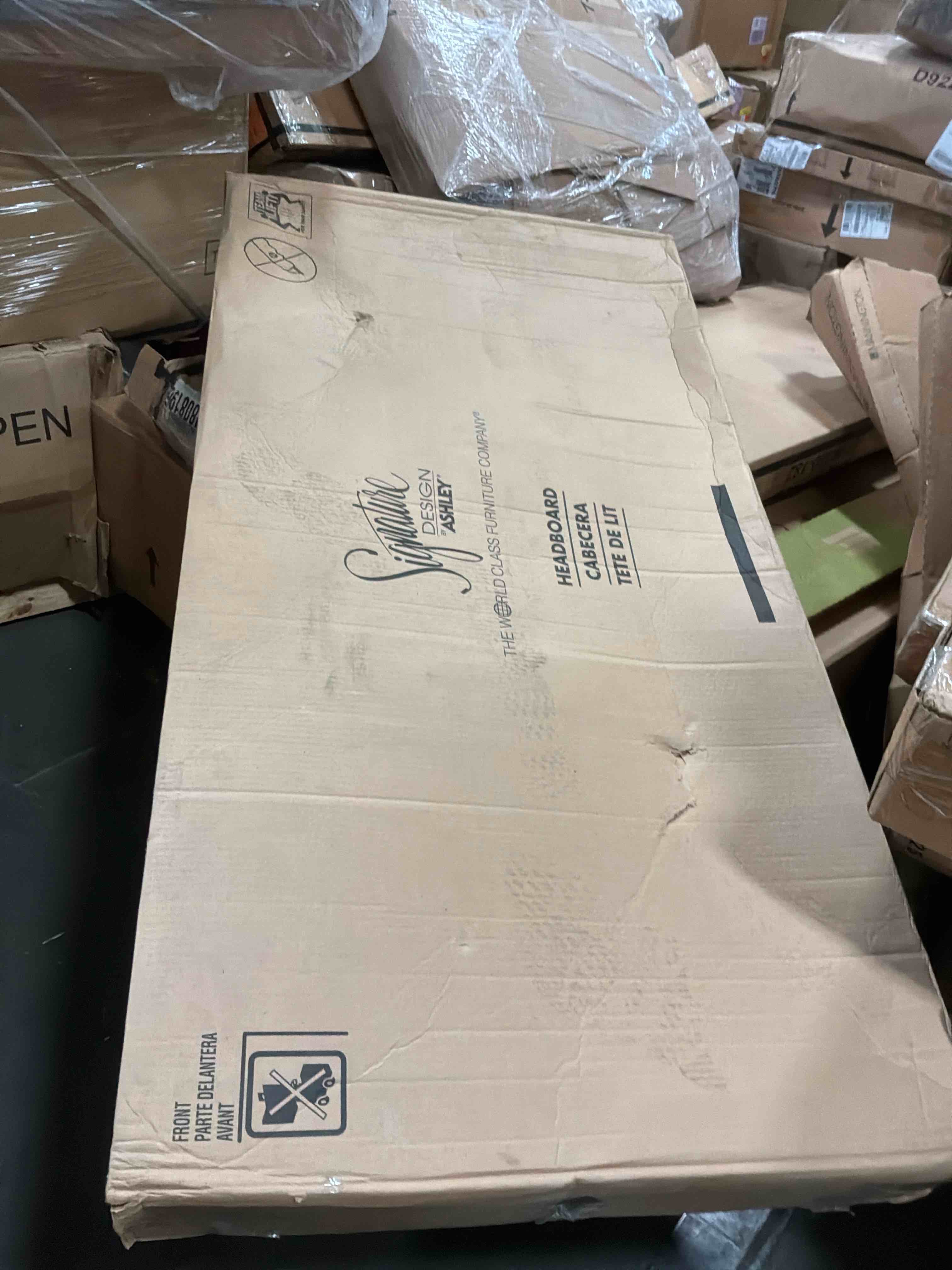 https://s3.amazonaws.com/lotting-images-prod/bidfta/GRA3853632_1778701881304.jpeg