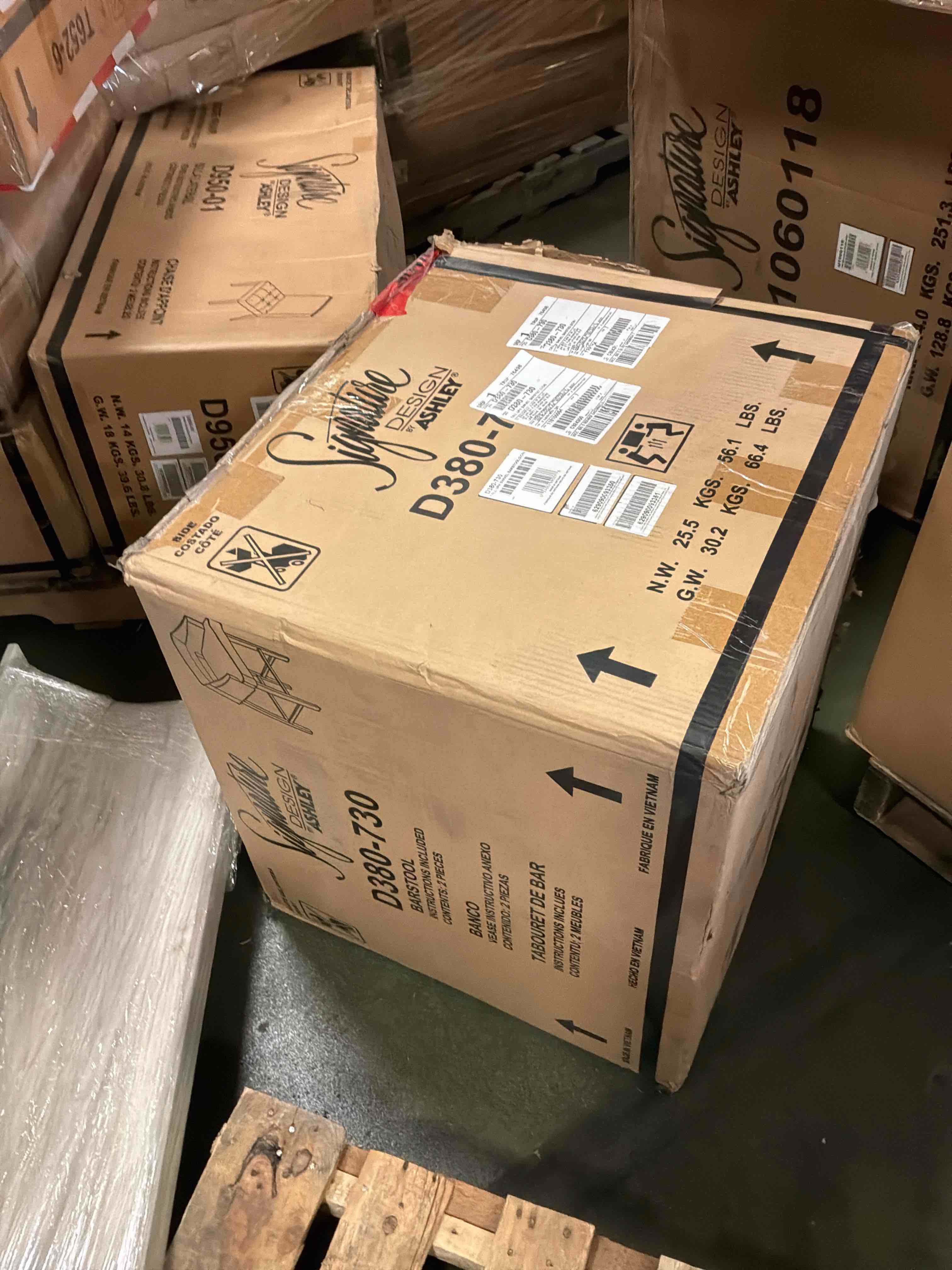 https://s3.amazonaws.com/lotting-images-prod/bidfta/GRA3853646_1778707411373.jpeg