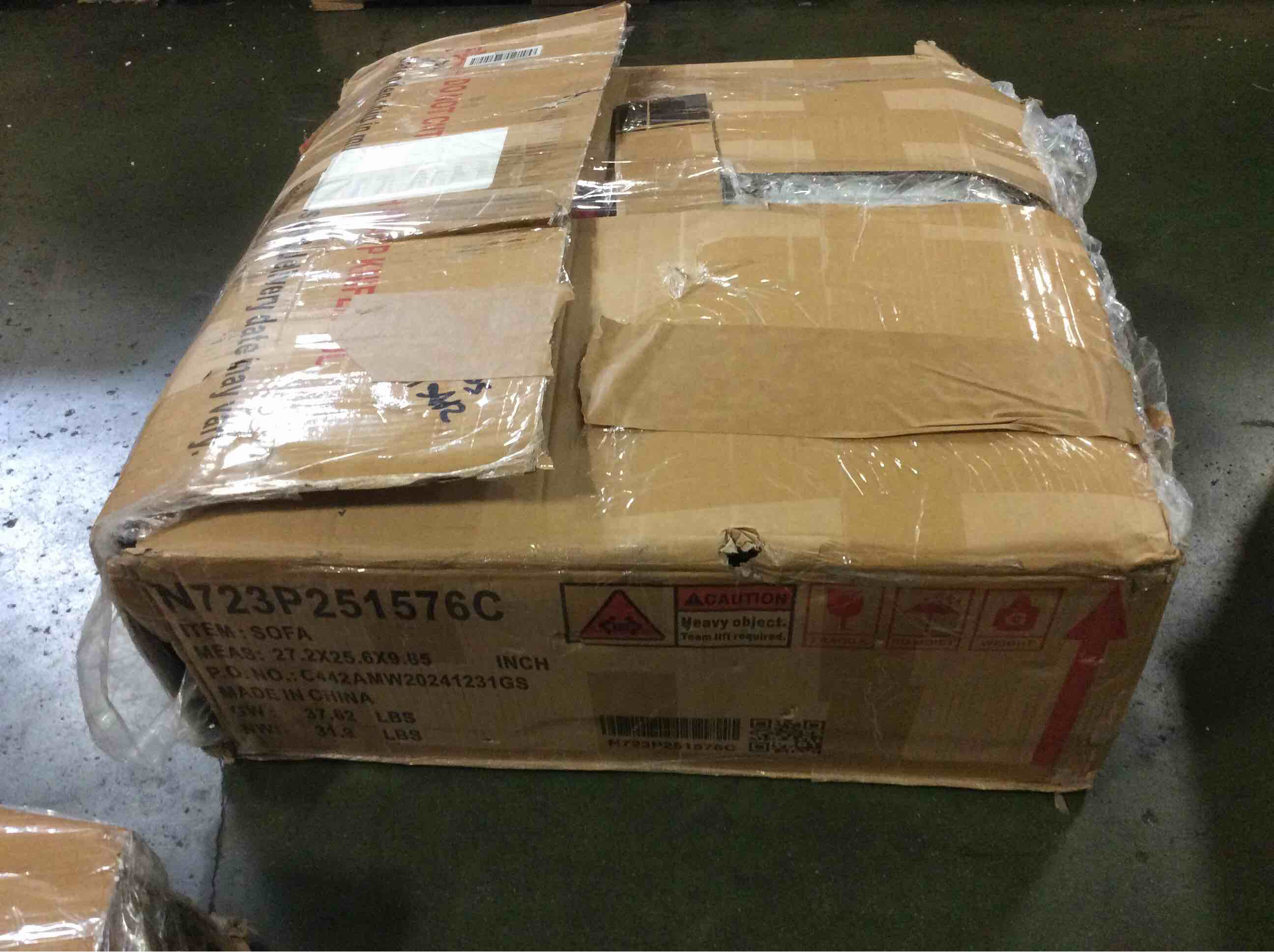 Condition photo showing Good Condition for incomplete sofa parts