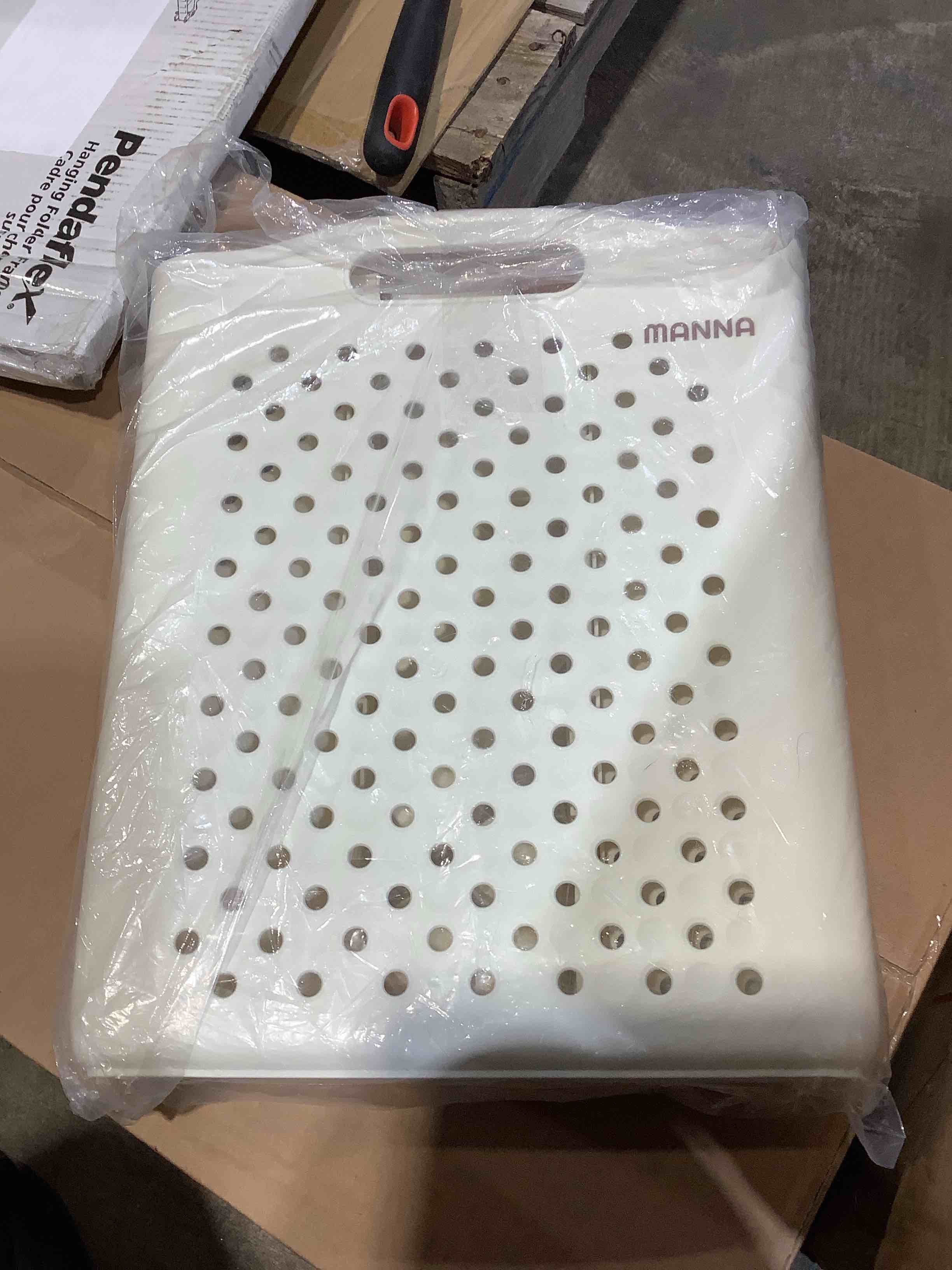 https://s3.amazonaws.com/lotting-images-prod/bidfta/GRA3880151_1777395167235.jpeg
