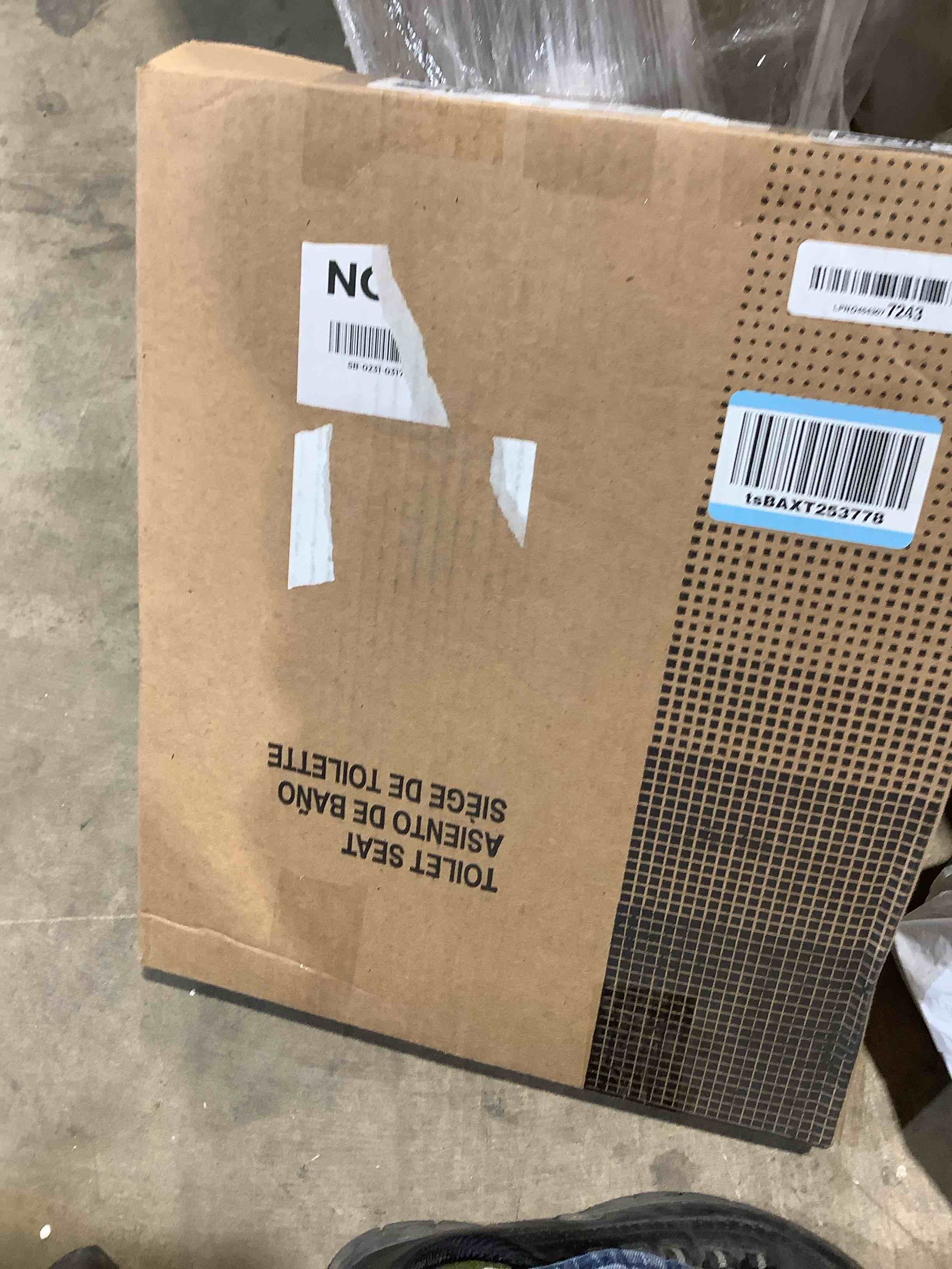 https://s3.amazonaws.com/lotting-images-prod/bidfta/GRA3880265_1777475729075.jpeg