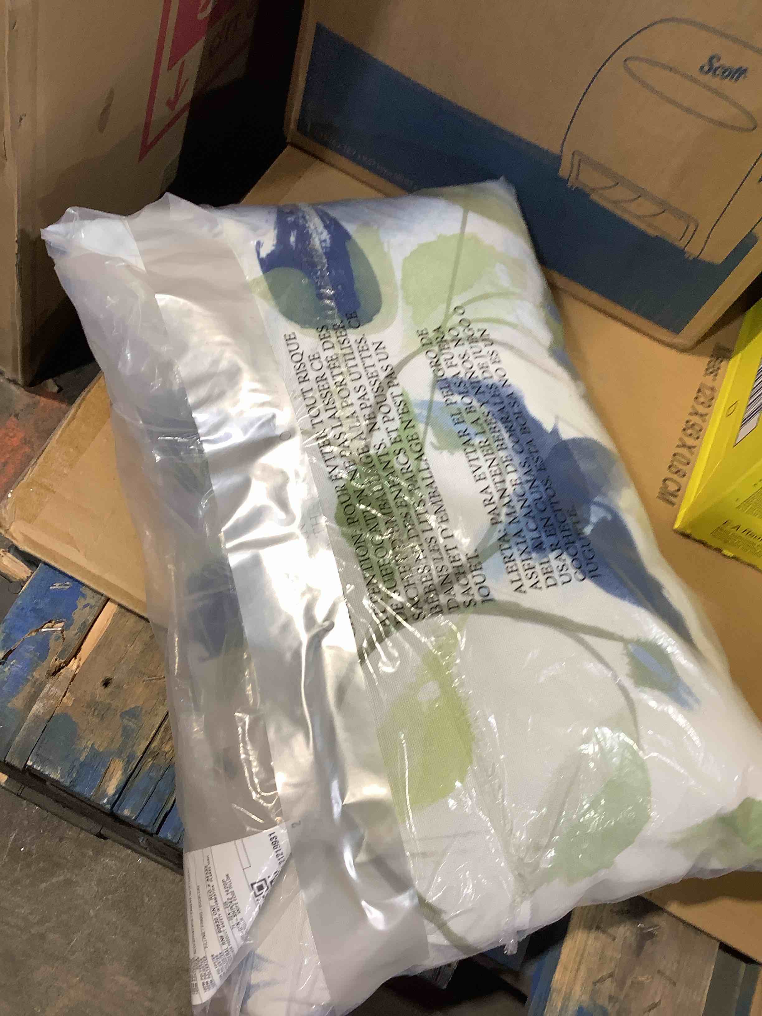 https://s3.amazonaws.com/lotting-images-prod/bidfta/GRA3880478_1778001584652.jpeg